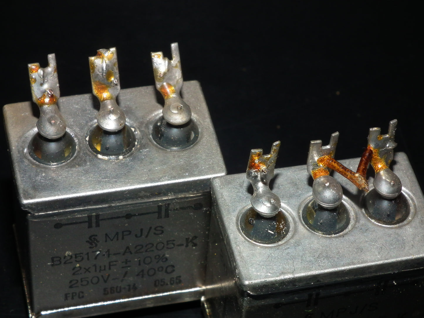 Siemens Klangfilm PIO capacitors 2x1uF/250V glass end seal two pcs 60s