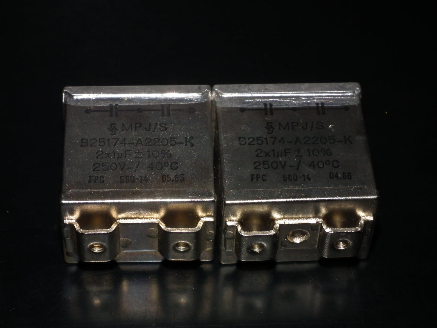 Siemens Klangfilm PIO capacitors 2x1uF/250V glass end seal two pcs 60s