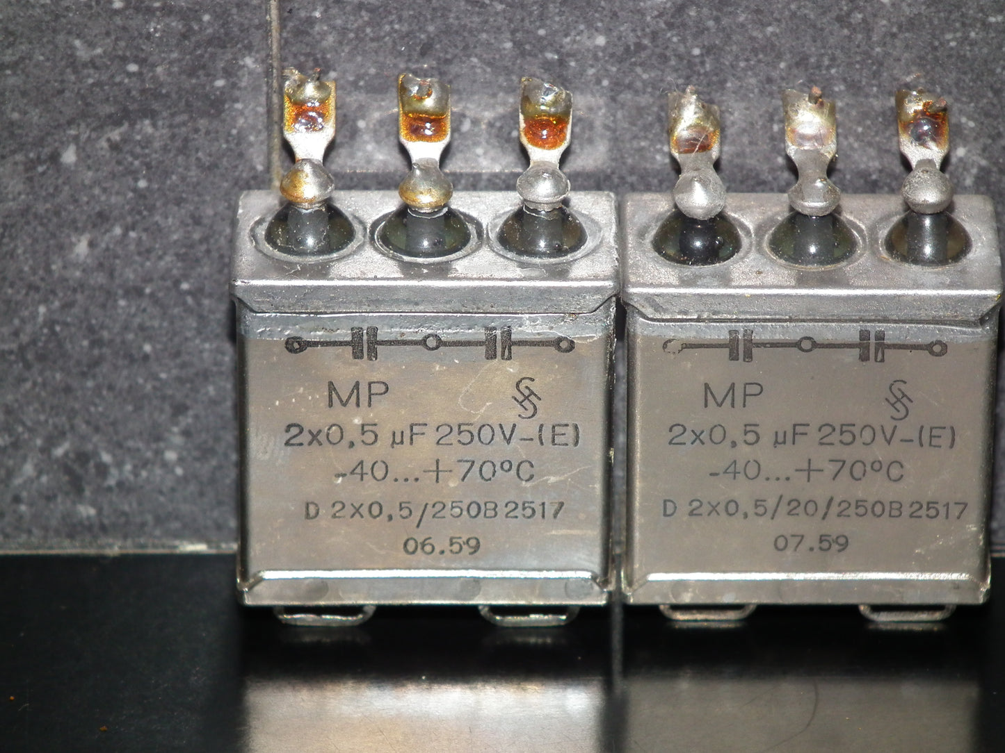 Siemens Klangfilm PIO capacitors 2x0.5uF/250V glass end seal two pcs 500nF