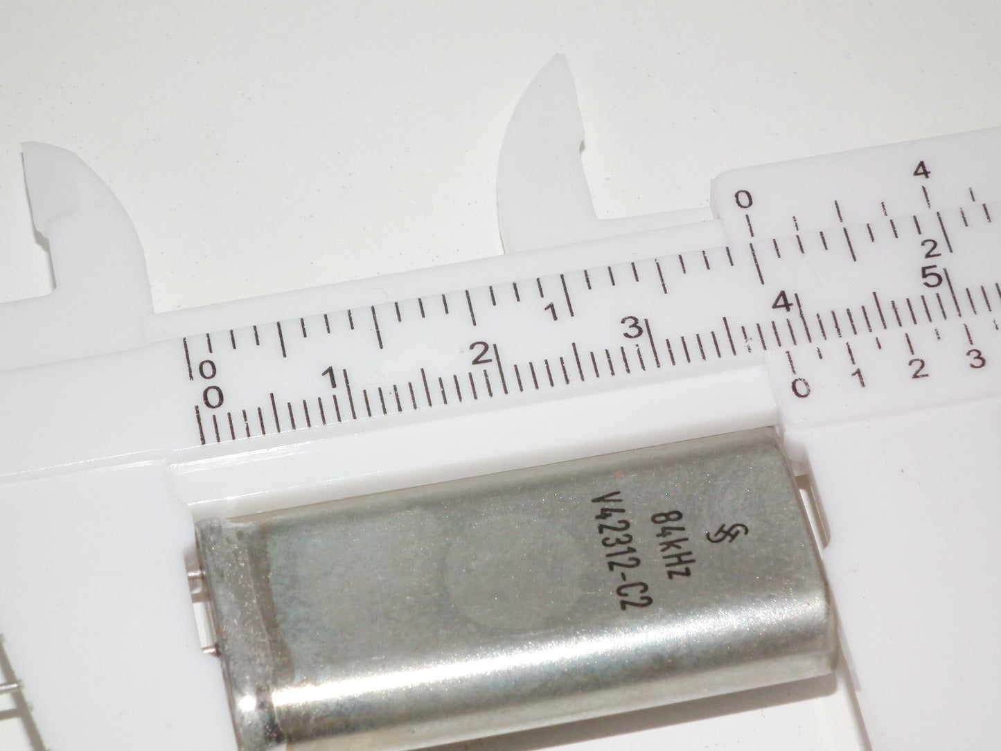 Siemens Crystal Filter 84KHz New Old Stock V42312-C2