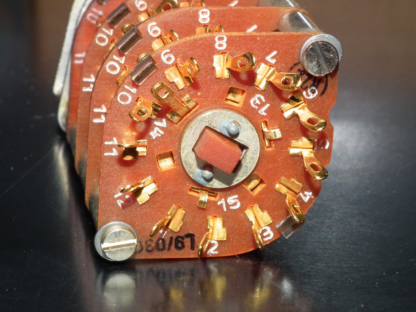 Siemens 4x12 rotary switch Gold Plated C40315-M337-C1