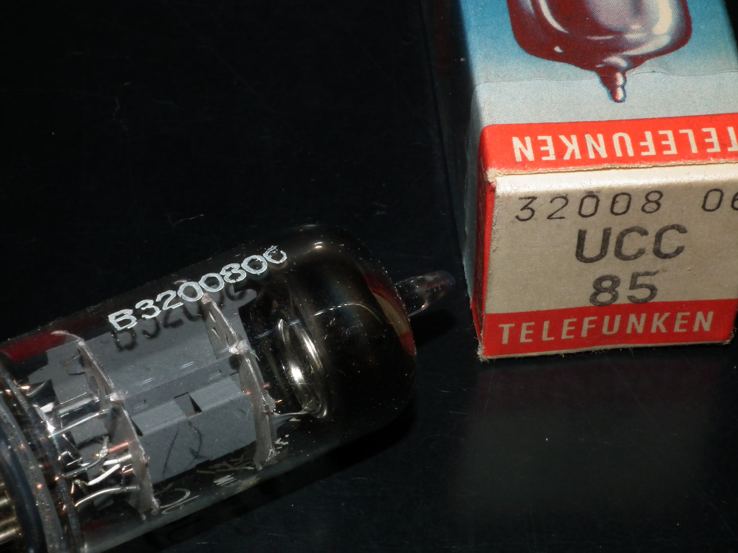 UCC85 Telefunken NOS NIB Diamond Bottom