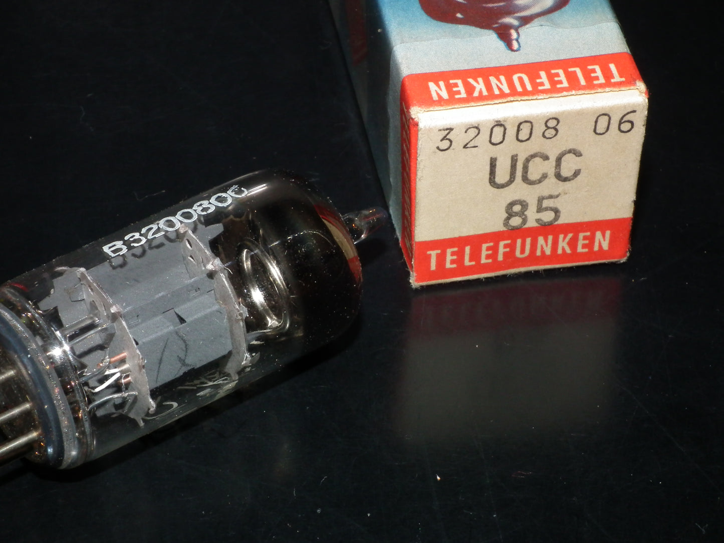 UCC85 Telefunken NOS NIB Diamond Bottom
