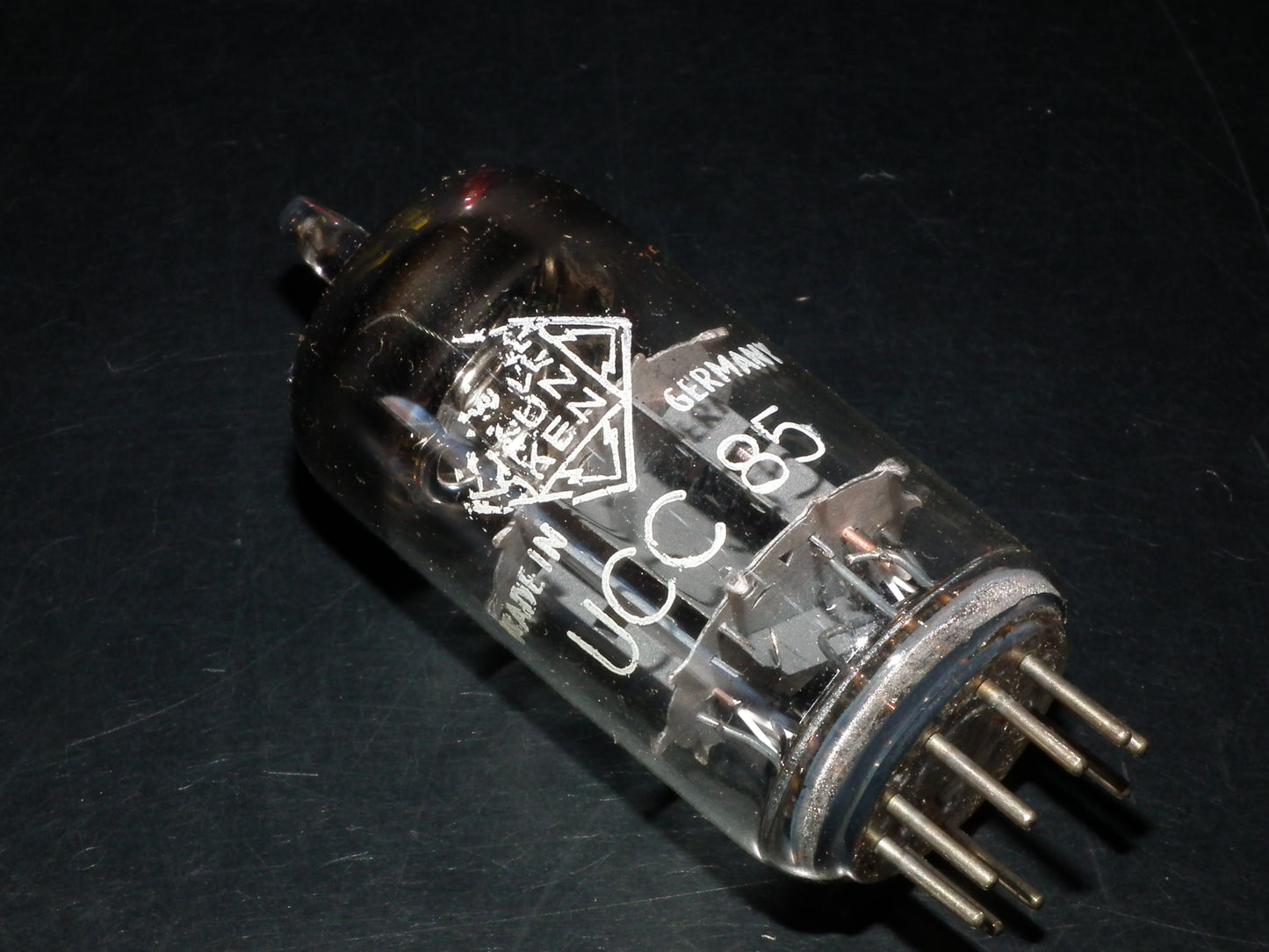 UCC85 Telefunken NOS NIB Diamond Bottom