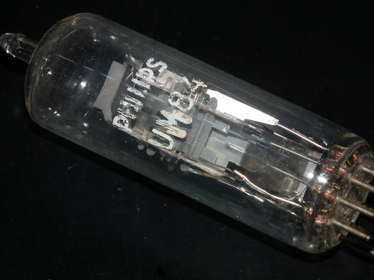 UM84 Philips Tuning Magic Eye Indicator Tube NOS NIB