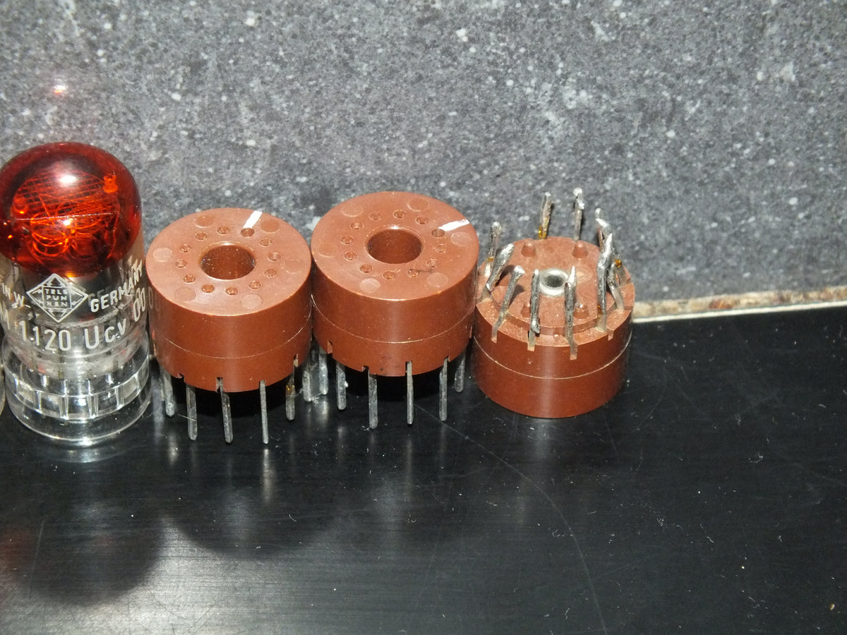 ZM1120 Telefunken Red Nixie Tube (1 PCs) + Socket (1 PCs) NOS