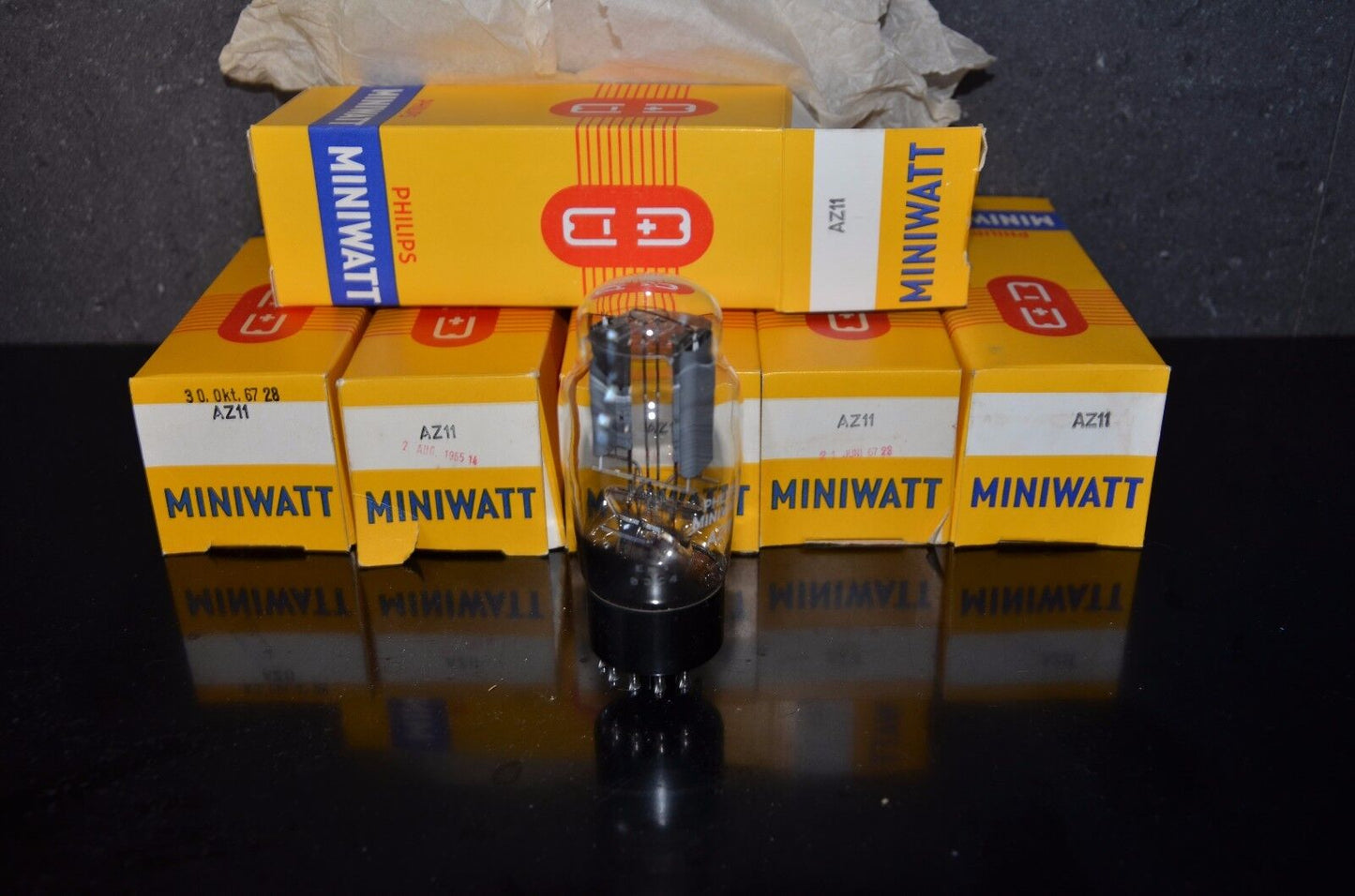AZ11 Philips NOS NIB rectifier, Mullard Blackburn, tested 100%, balanced section