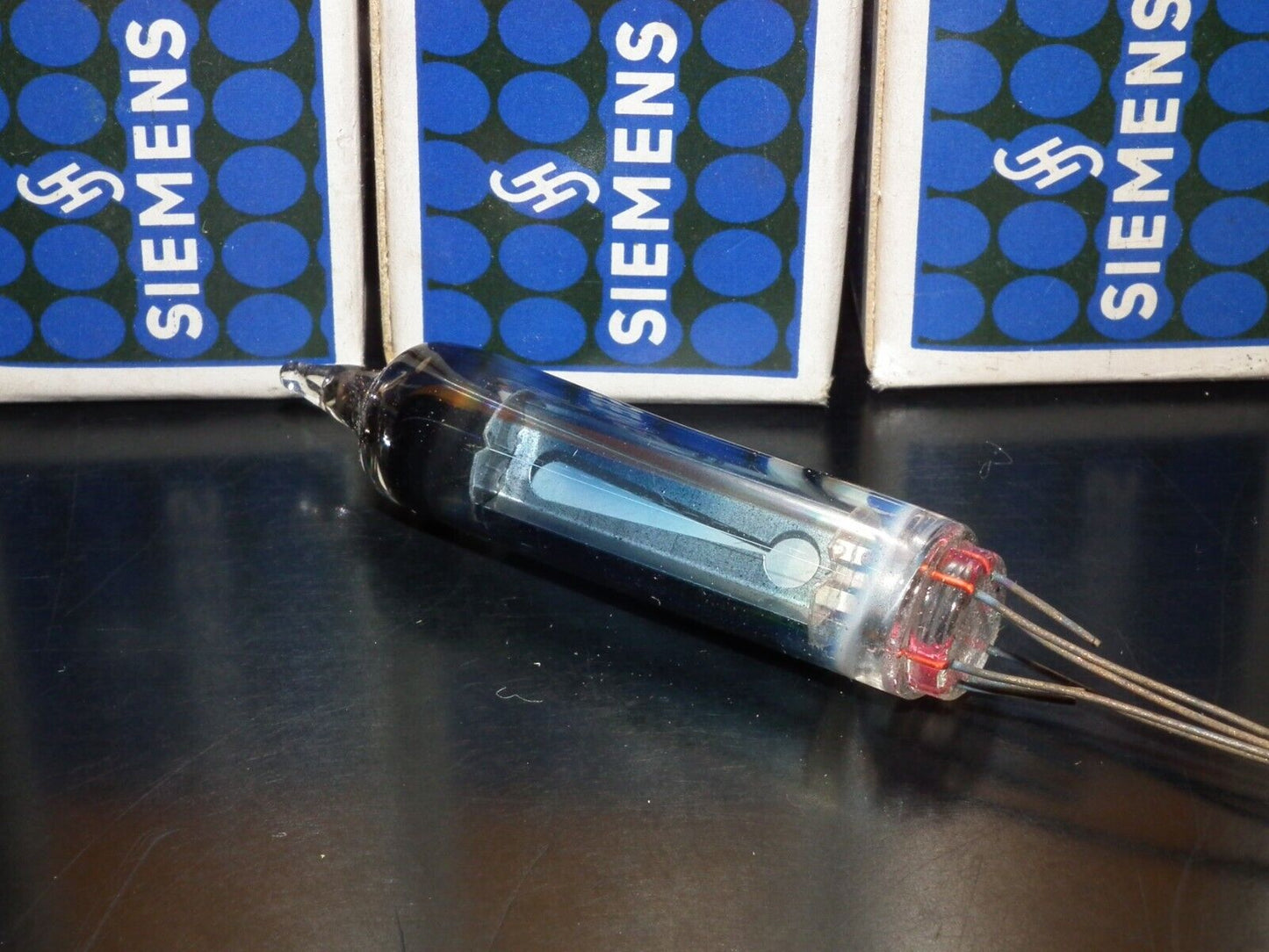 One (1 pcs) Siemens DM70 NOS NIB Tube Tuning Indicator Magic Eye DM 70
