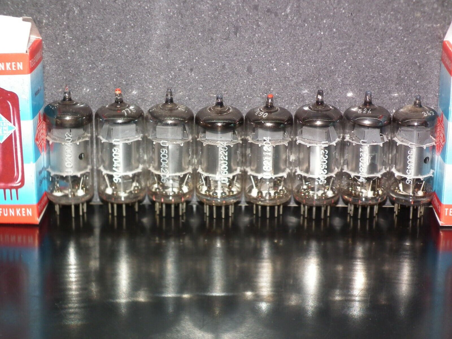 EF86 Telefunken Silver Anodes, Diamond bottom, USED - TESTED NOS 100% Good Logos