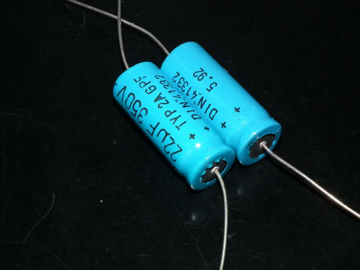 Two vintage NOS F&T electrolytic capacitors 22uF 350V Made in West Germany 70s
