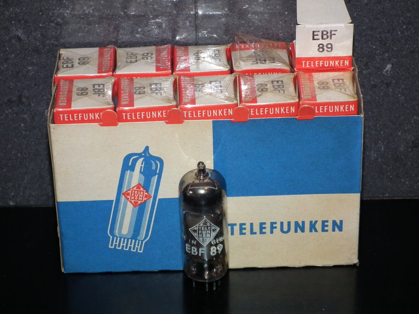 EBF89 Telefunken 6DC8 NOS NIB