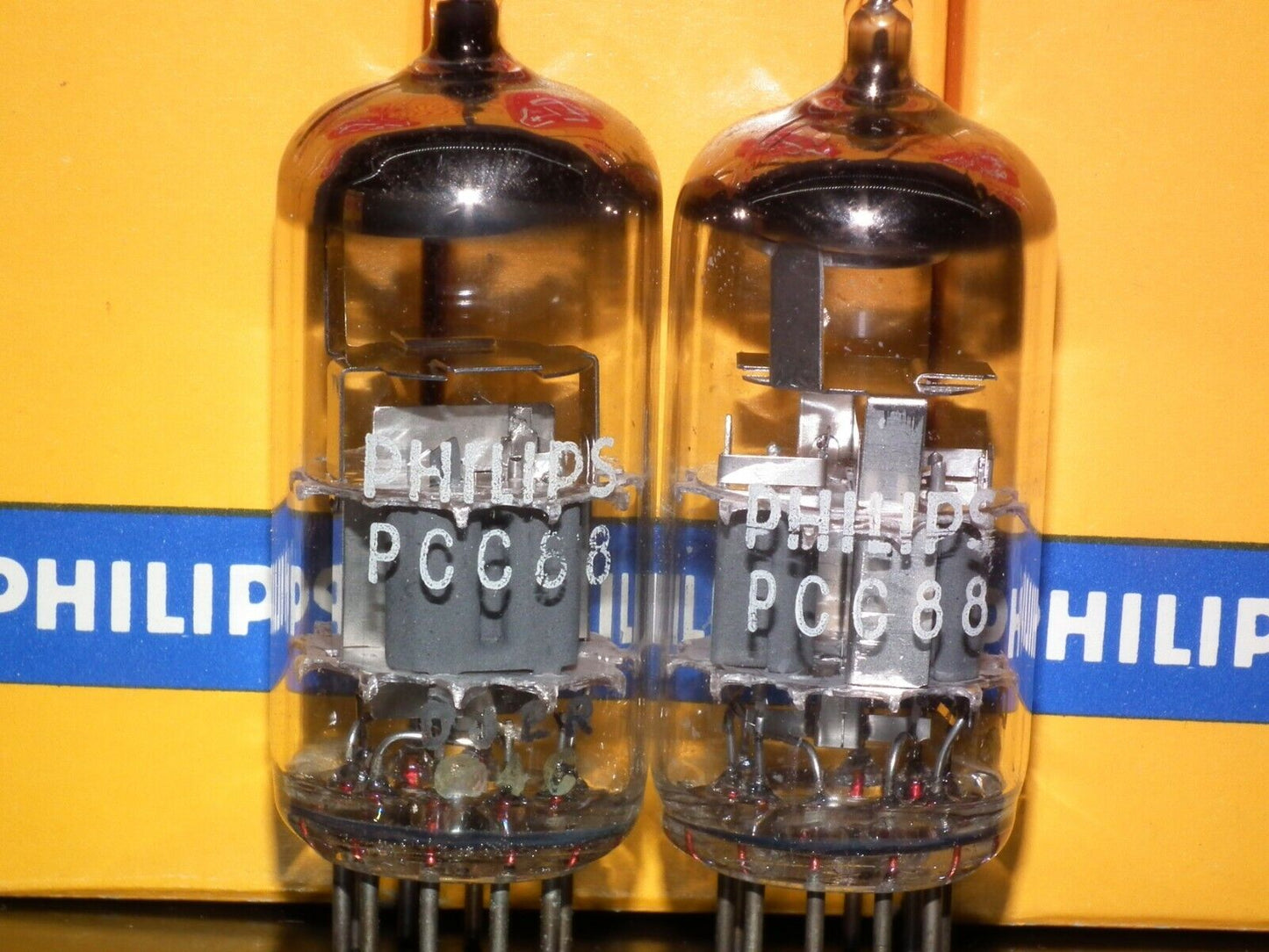 PCC88 Philips 7DJ8 Platinum Matched Pair Dual Stage Getter early 60s