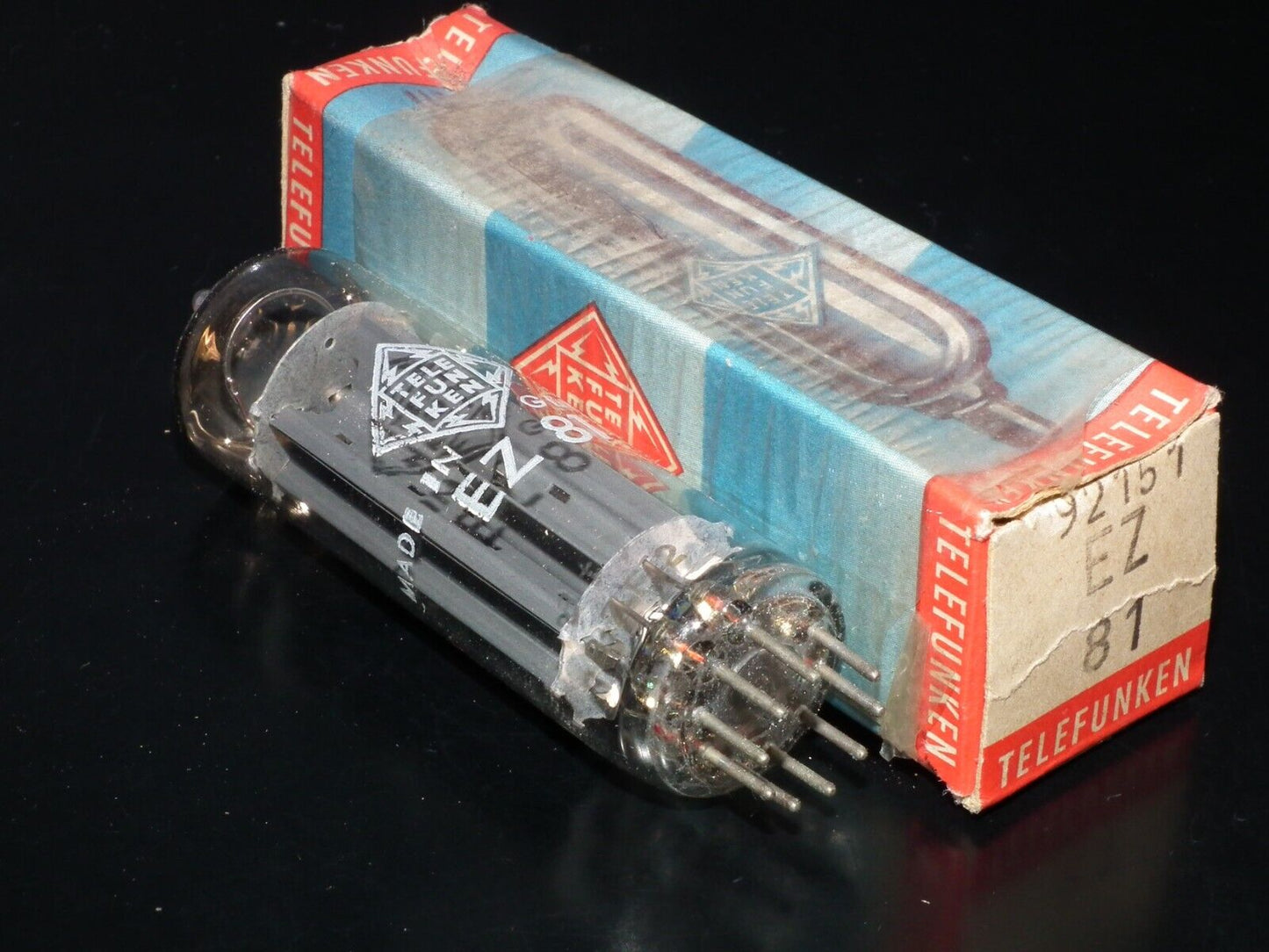 EZ81 Telefunken 6CA4 NOS NIB Made by Mullard, Blackburn in 1967