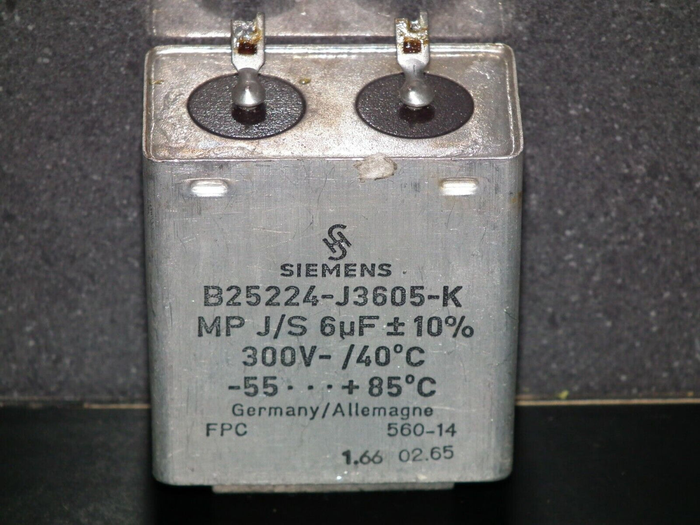 One vintage Siemens PIO capacitor 6 uF / 300V Klangfilm tube audio West Germany