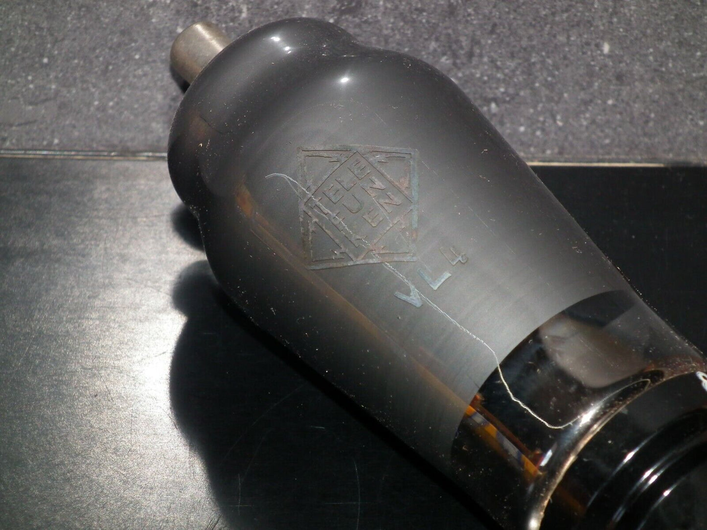 VL4 Telefunken NOS NIB tested 100%