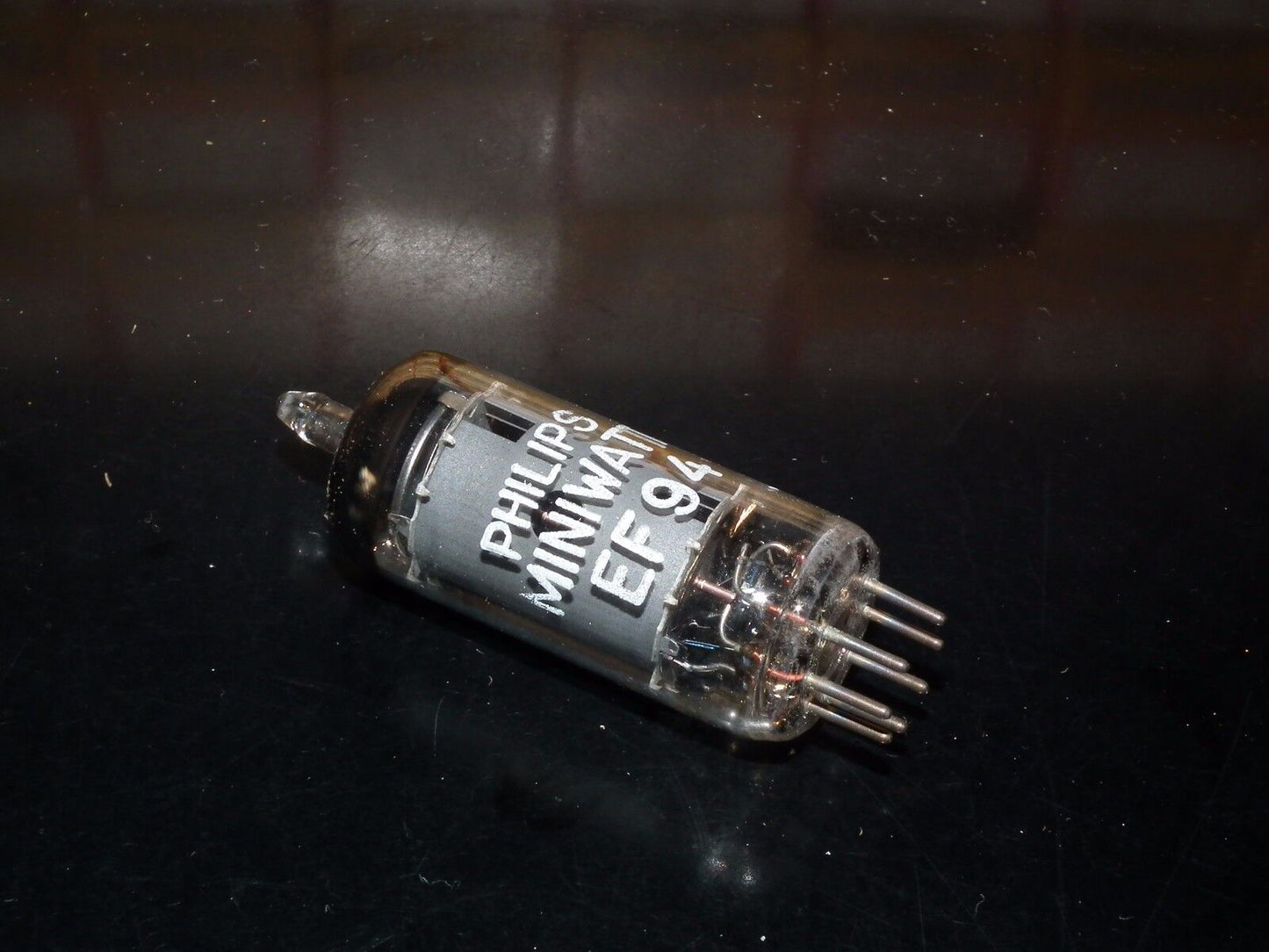 NOS NIB EF94 6AU6 Mullard (Blackburn tube plant 1963, rebranded Philips)