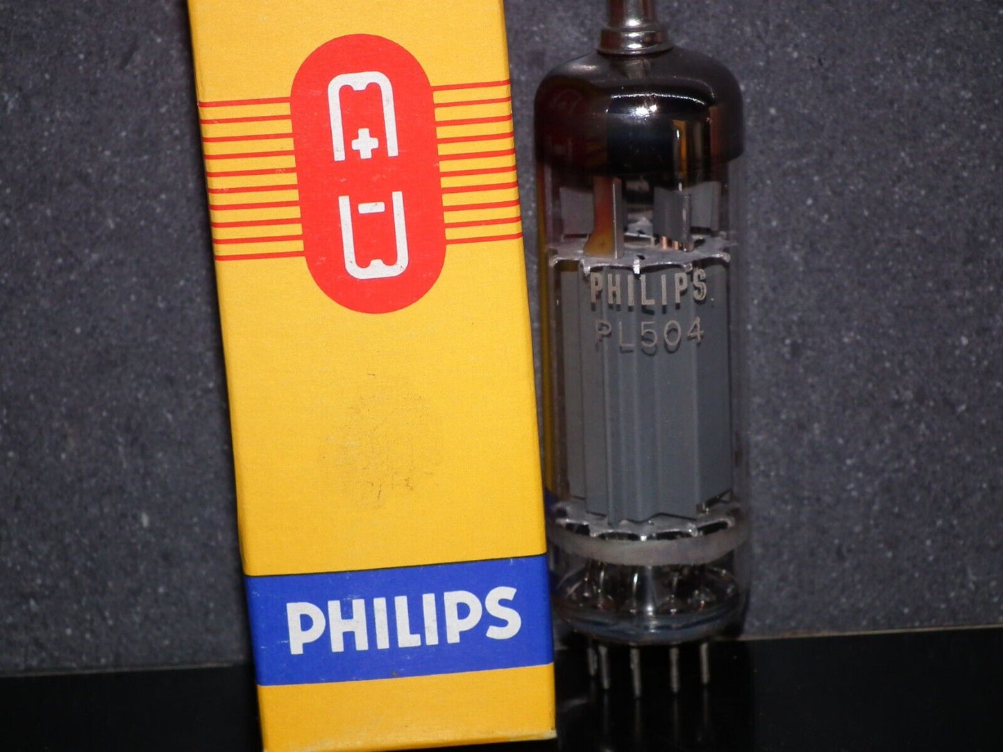 PL504 NOS NIB Output Pentode Various Brands - Philips, Tungsram, EI, RFT, ...