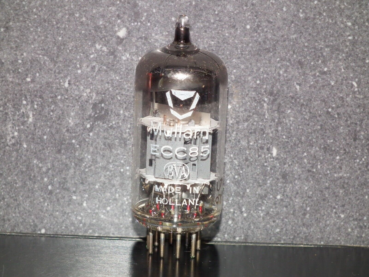 One tube (1pcs) ECC85 6AQ8 Mullard NOS NIB Old type early 70s