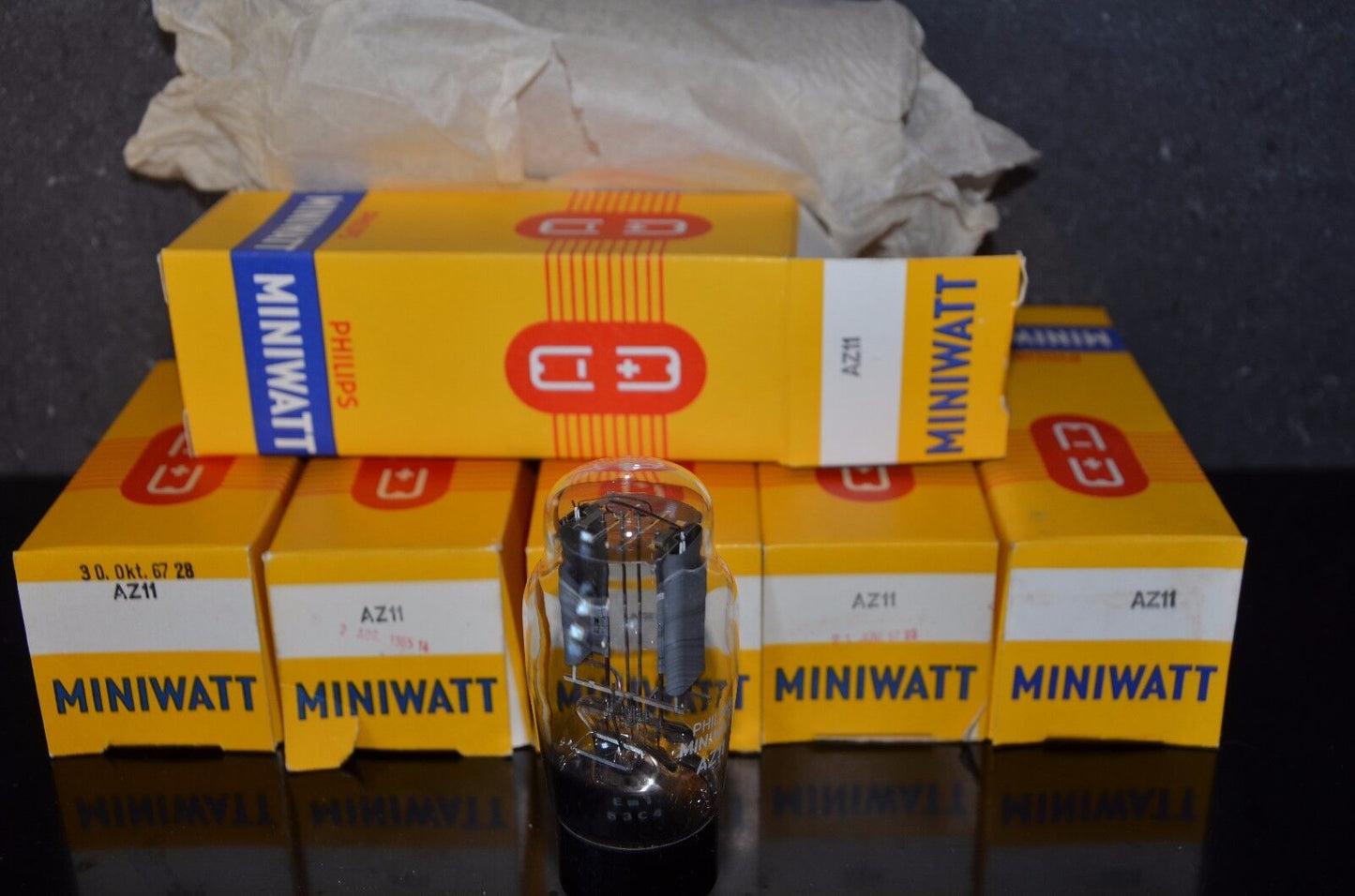 AZ11 Philips NOS NIB rectifier, Mullard Blackburn, tested 100%, balanced section