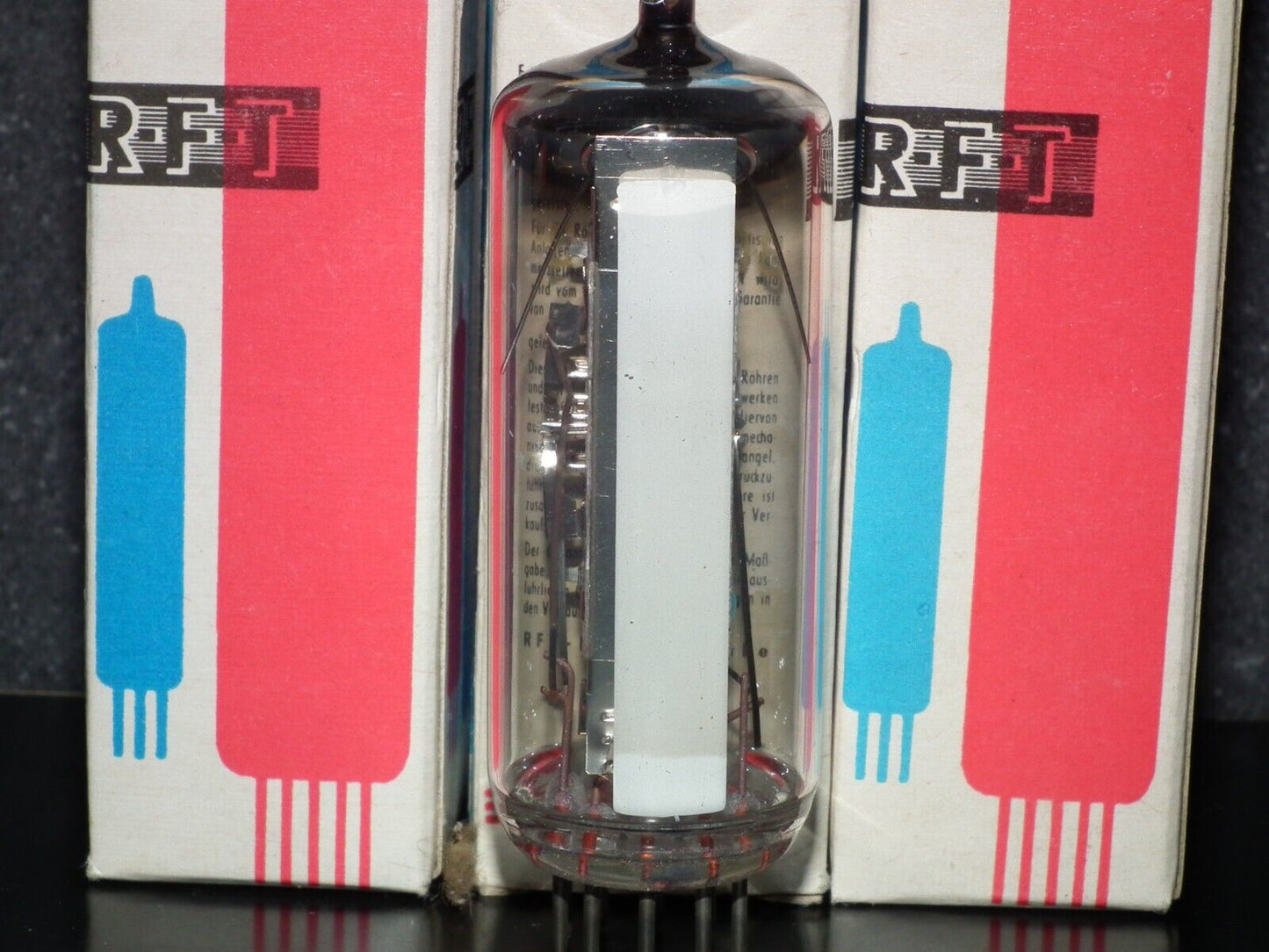 EM84 RFT Magic Eye - Tuning Eye NOS NIB