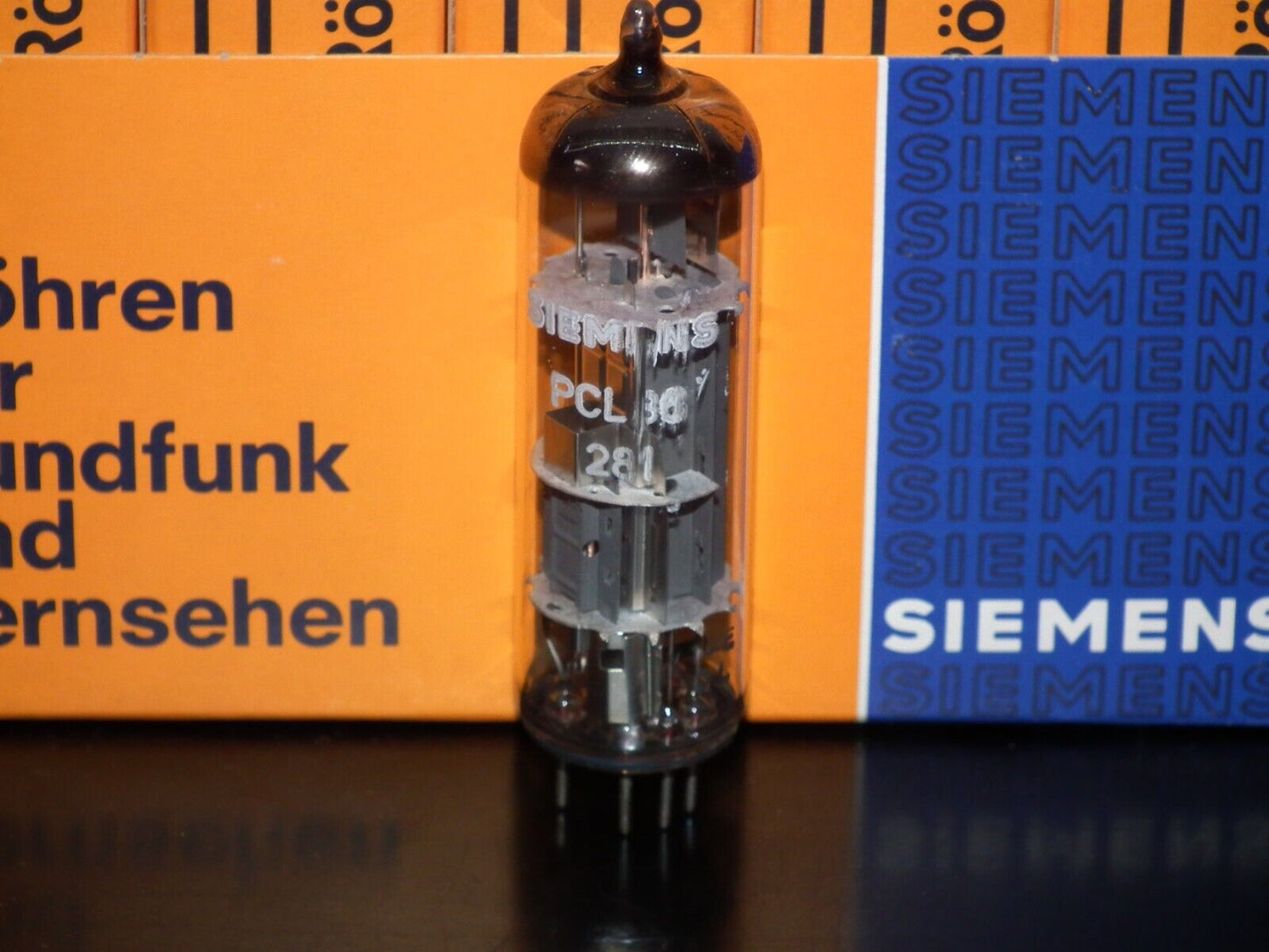 One (1 tube) PCL86 Siemens 14GW8 NOS NIB