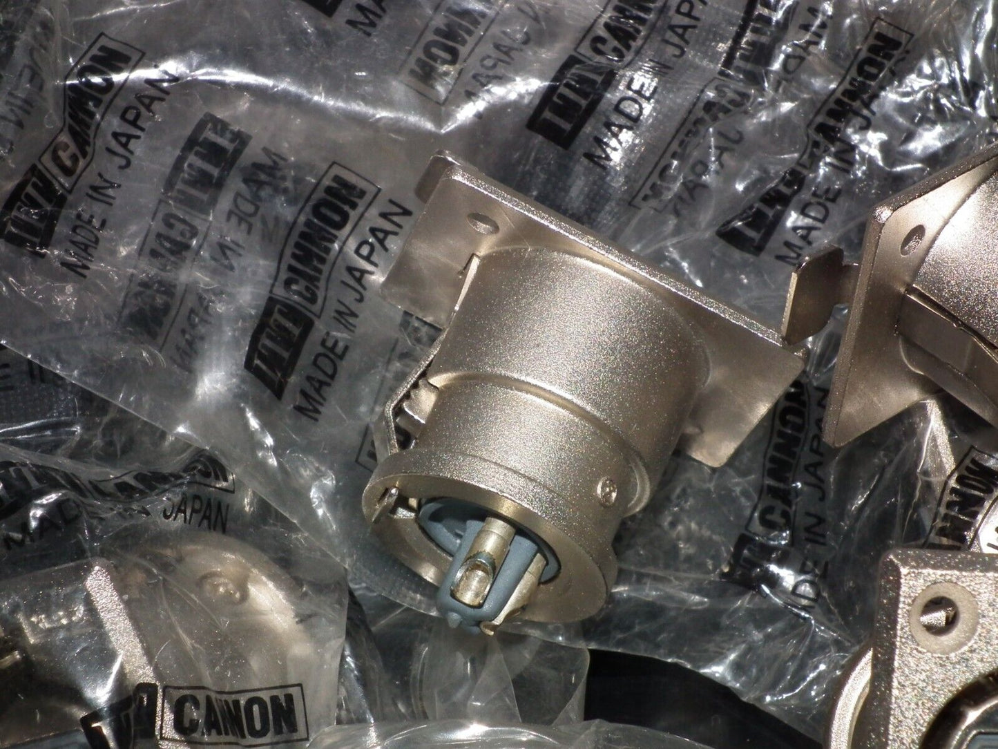 ITT Cannon JAE XLR-3-31 NOS female connector XLR 3 31 (3 pole) Made in JAPAN