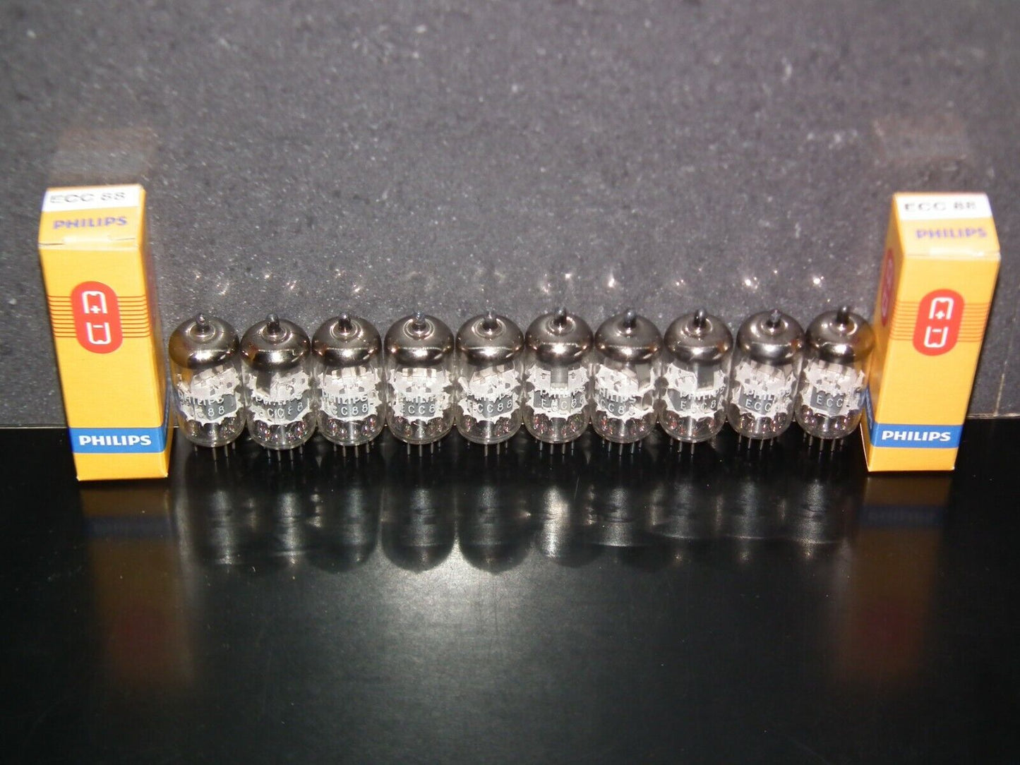 ECC88 6DJ8 Philips Holland NOS Platinum Matched Pair ( A frame ) E88CC 6922 sub