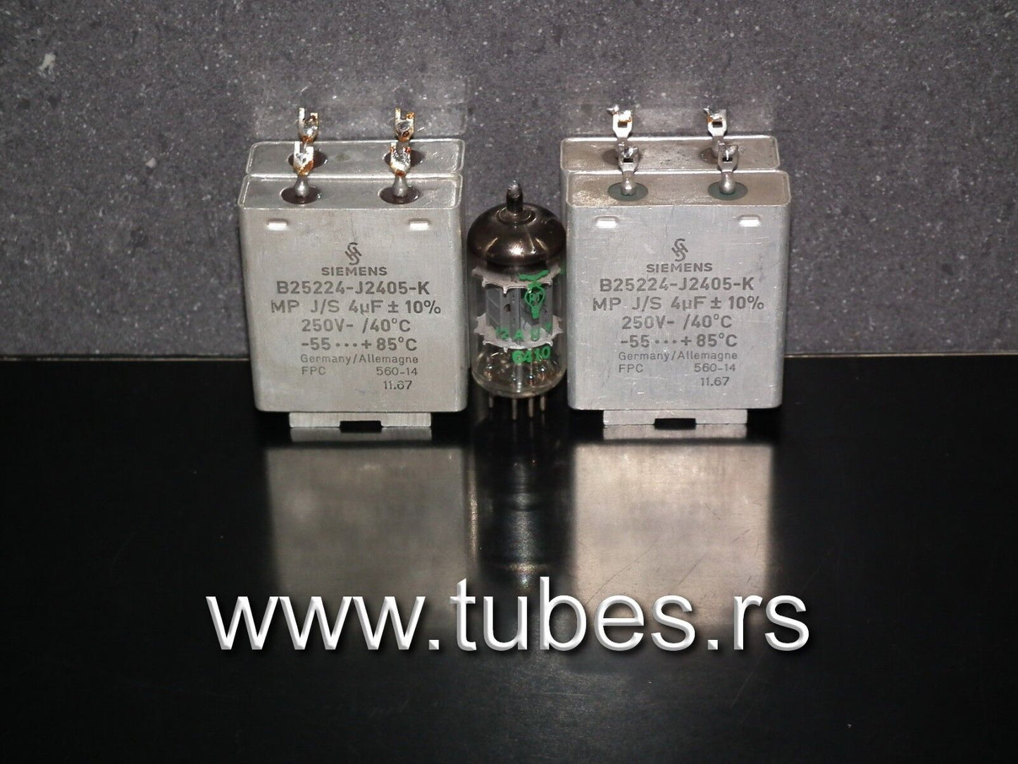 Two vintage Siemens PIO capacitors 4.0 uF / 250V Klangfilm tube audio