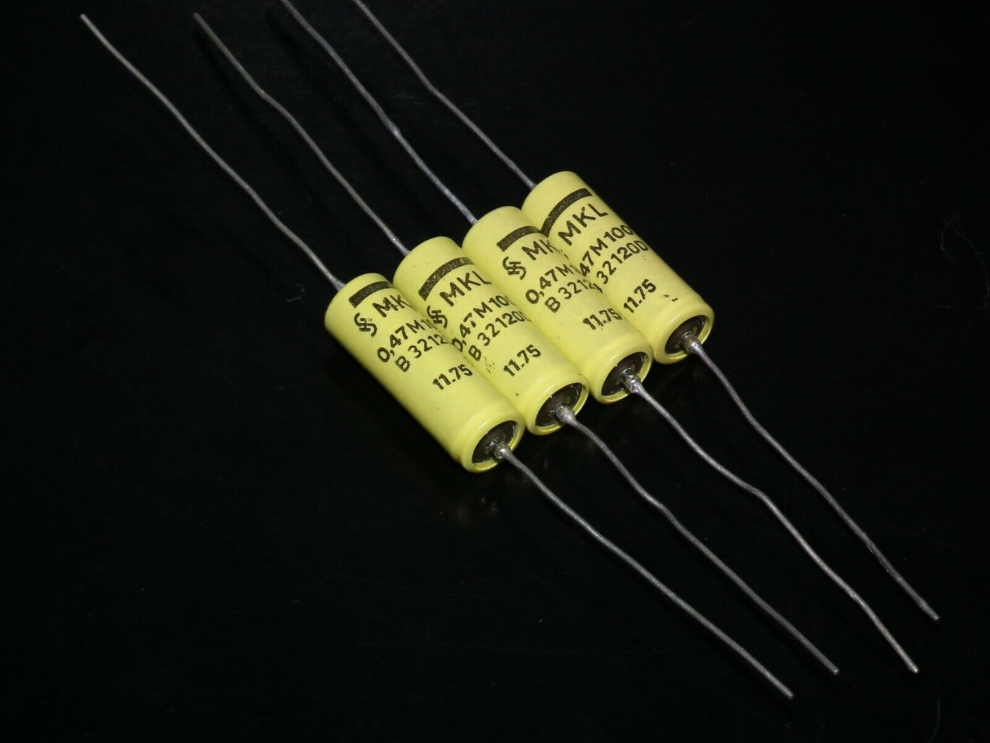 Four 4 NOS vintage Siemens MKL Capacitors 470nF 100V Klangfilm West Germany 70s