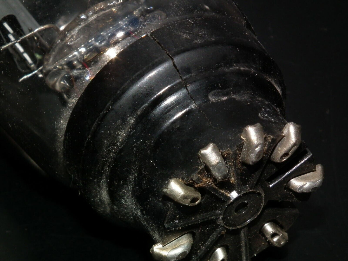AZ1 Tungsram, USED tested 75%, some glas particles in the base, strong base