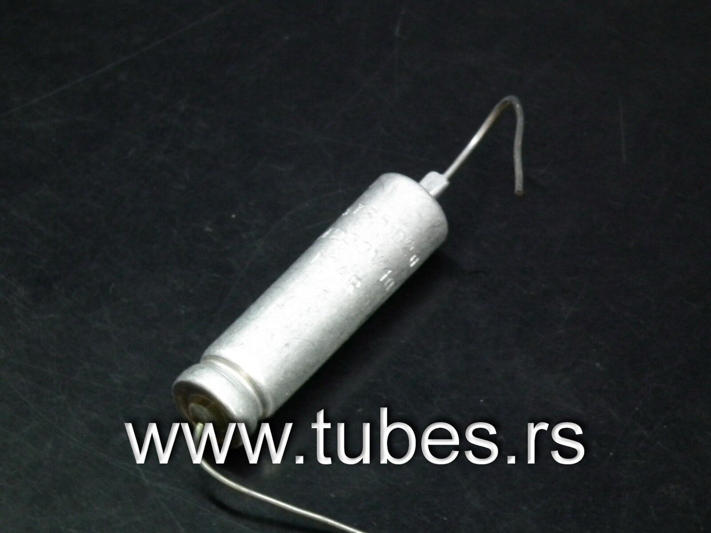Two vintage ICAR electrolytic capacitors 200uF 10V NOS Made in Italy in 1971