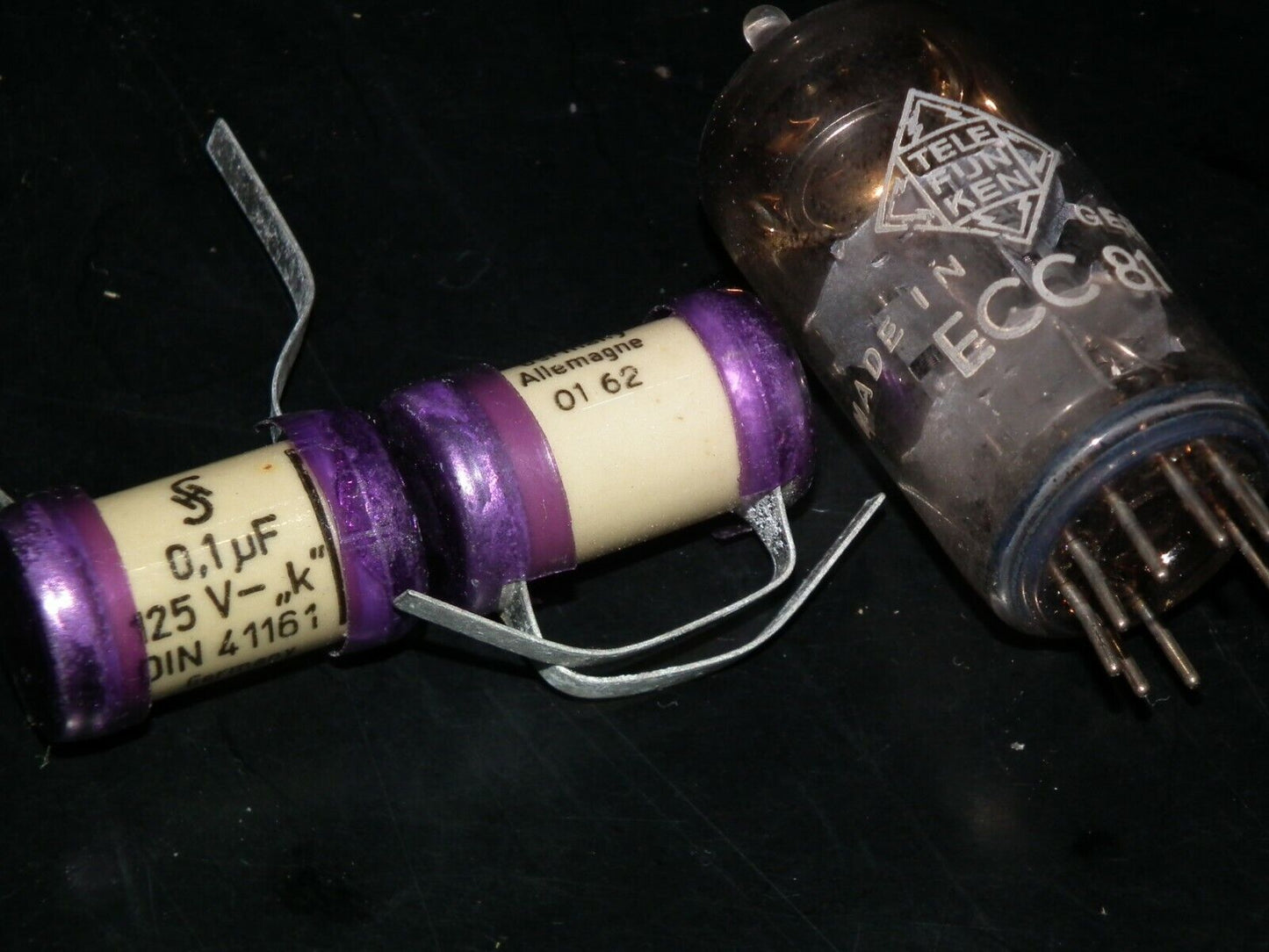 Two vintage Sikatrop Capacitors 0.1mfd 125V Siemens Klangfilm Hi End 100nF 125V