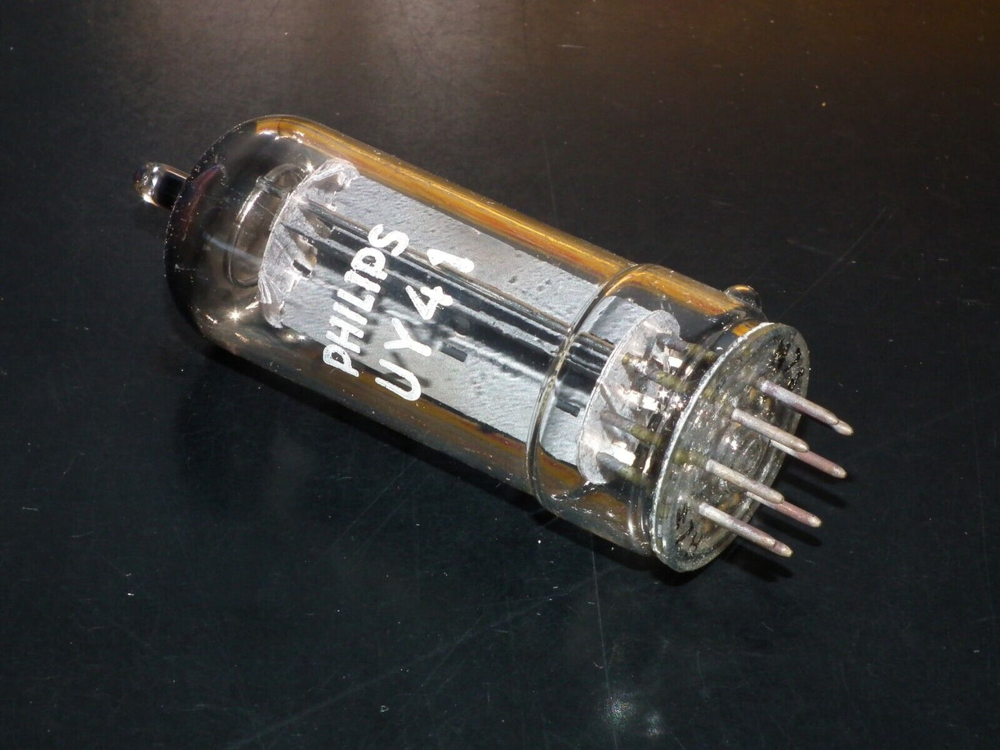 UY41 Philips NOS NIB