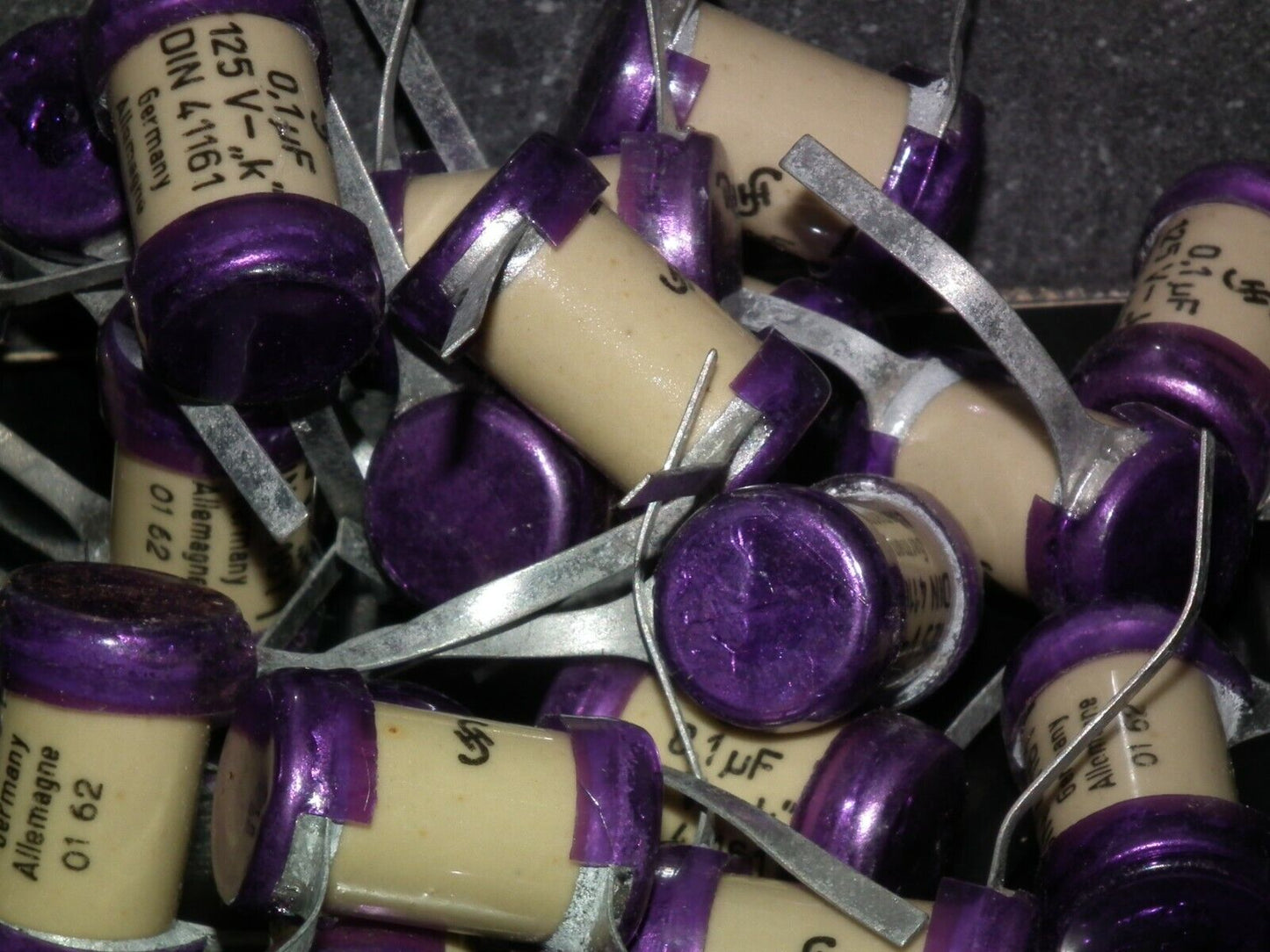 Two vintage Sikatrop Capacitors 0.1mfd 125V Siemens Klangfilm Hi End 100nF 125V