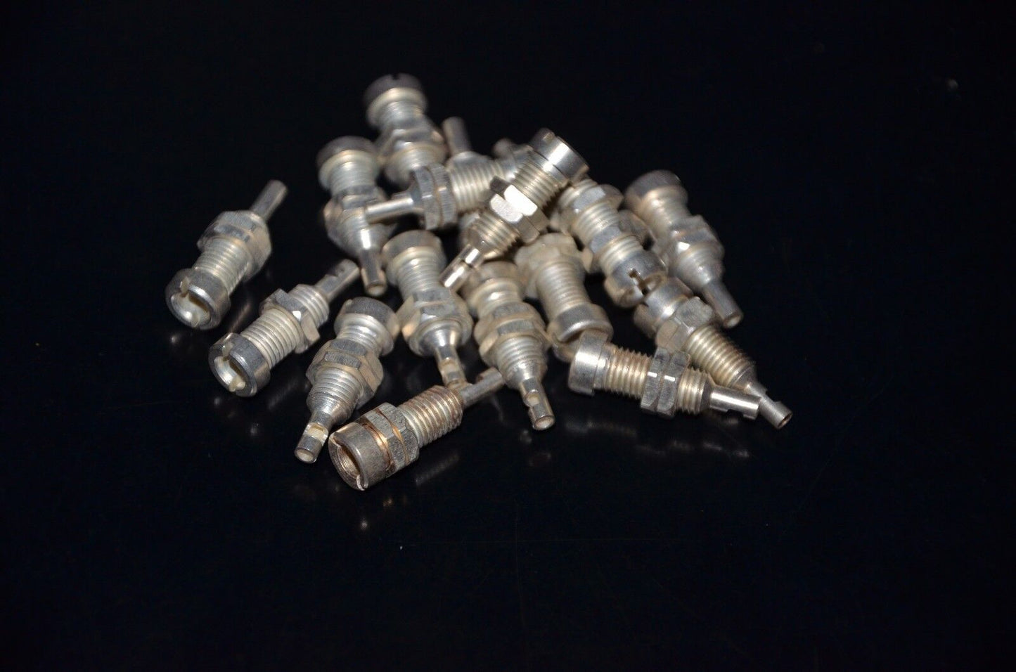 Two NOS Siemens Grounding Post Connectors (terminal) for tube audio Klangfilm