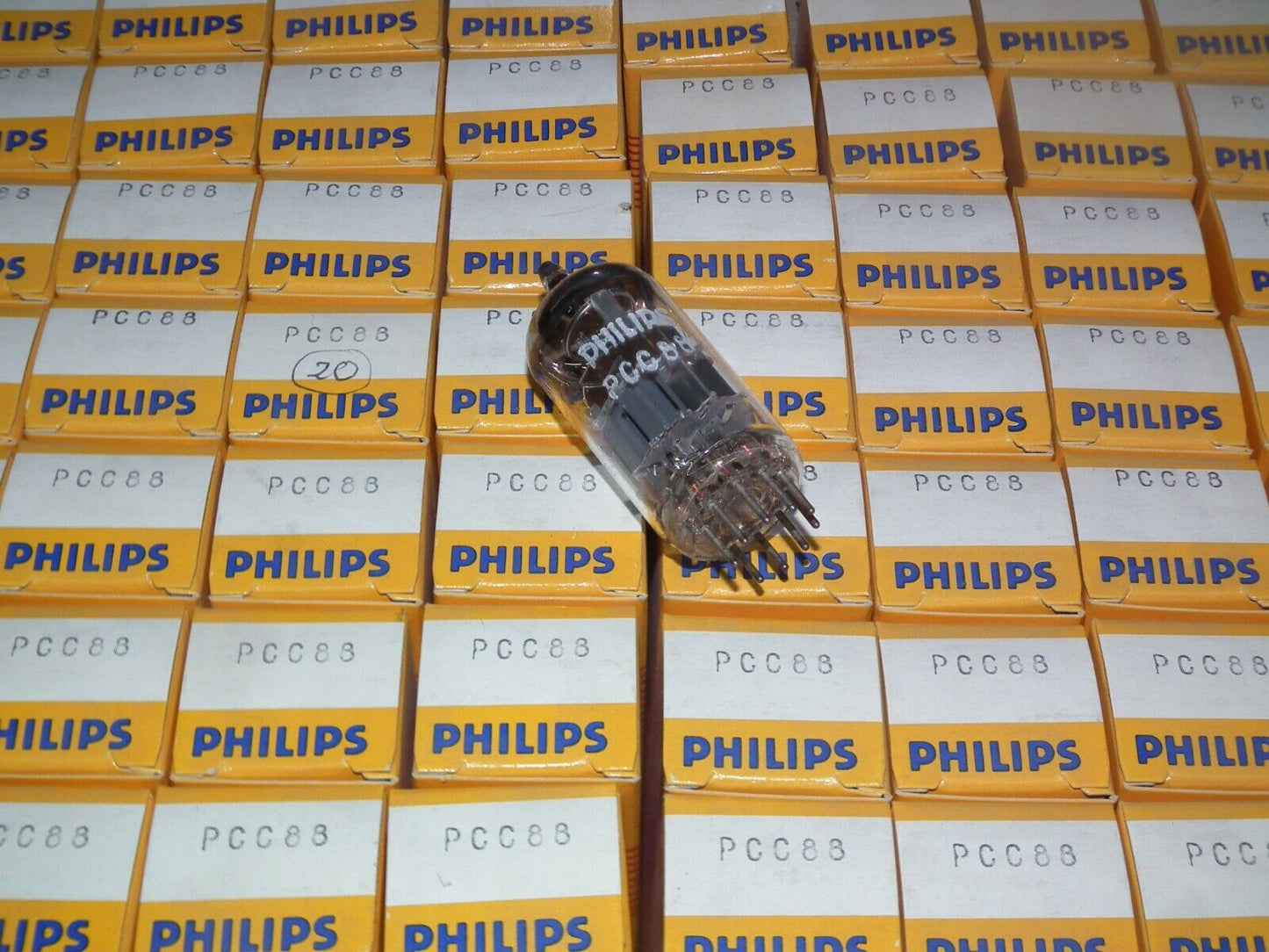 PCC88 Philips 7DJ8 Platinum Matched Pair Dual Stage Getter early 60s