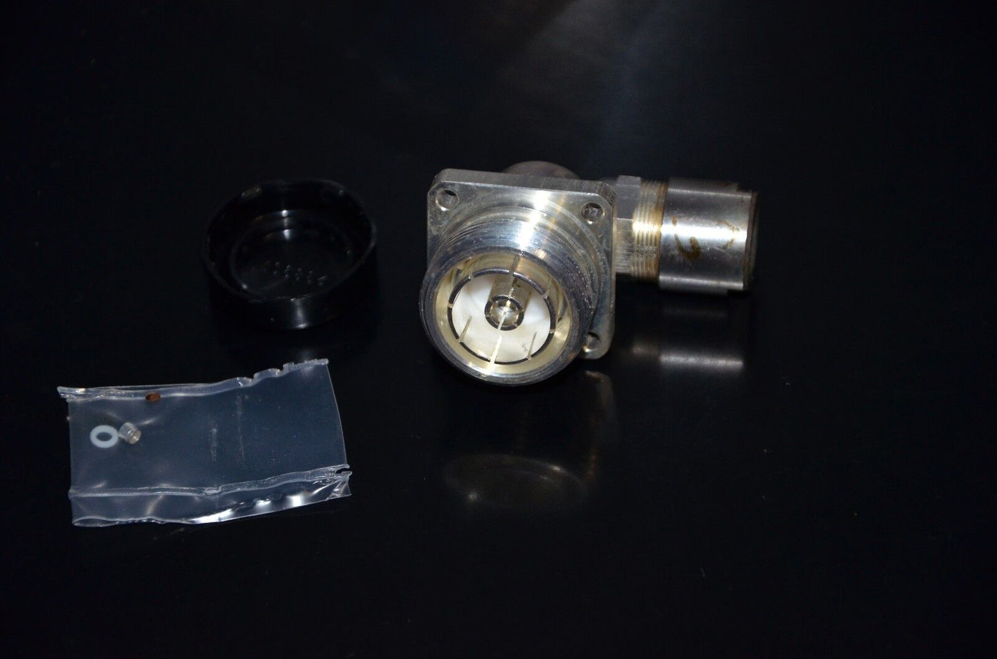 One NOS Spinner 7/16" DIN Female Silver plated coax connector made in W.Germany
