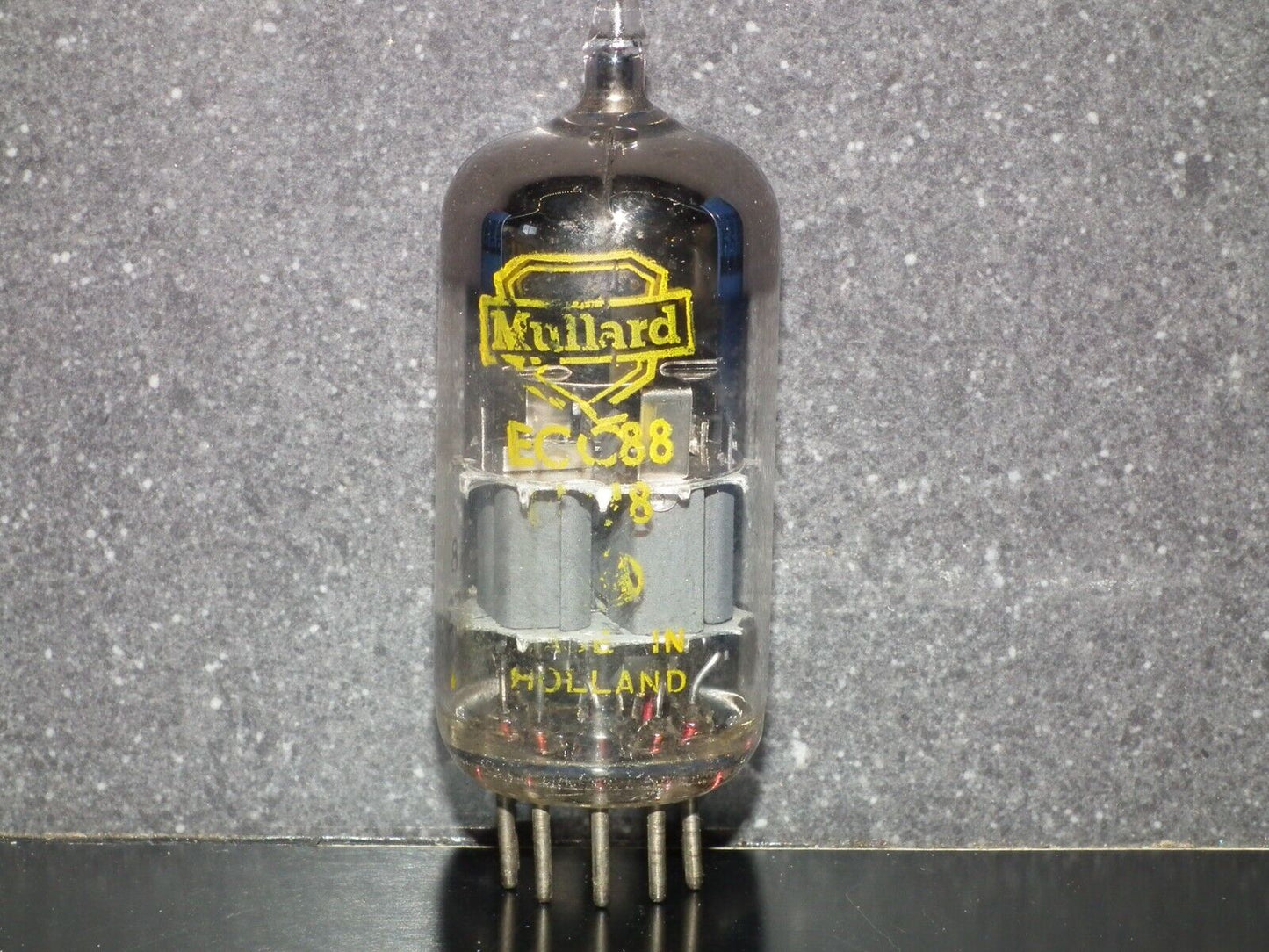 ECC88 Mullard 6DJ8 RARE Gray Shield Big O Getter Heerlen 60s Used Tested NOS