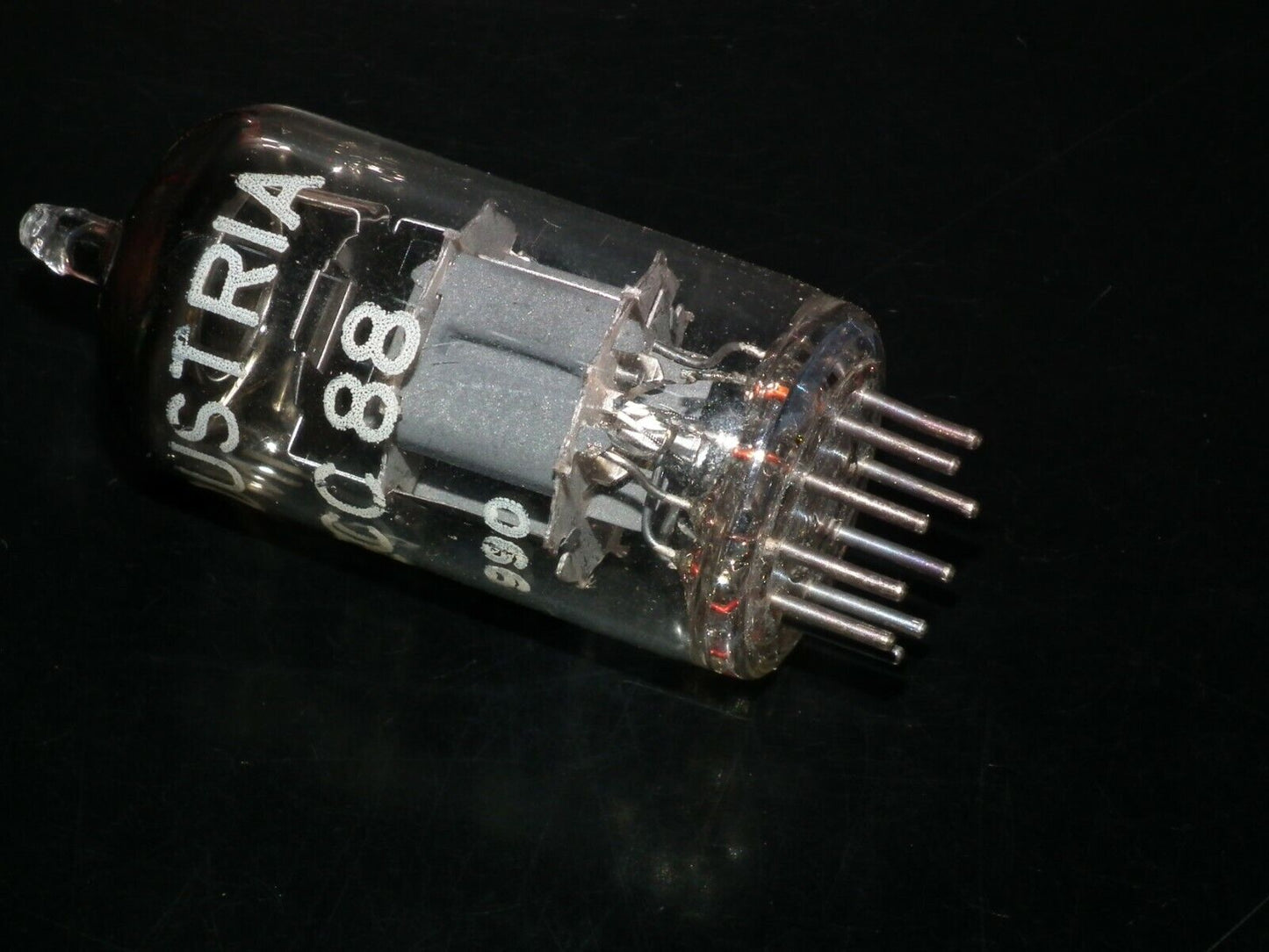 ECC88 Siemens Rebranded Industrial RARE Gray Shield DUAL STAGE GETTER NOS NIB 61