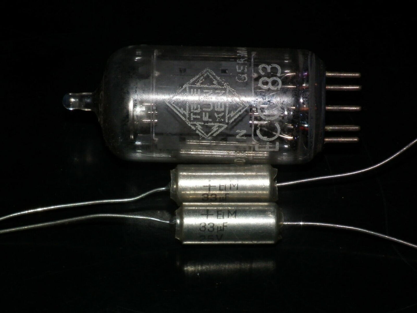 Two vintage EI Tantalum Elyt capacitors 33uF 25V NOS 1987 EI Yugoslavia