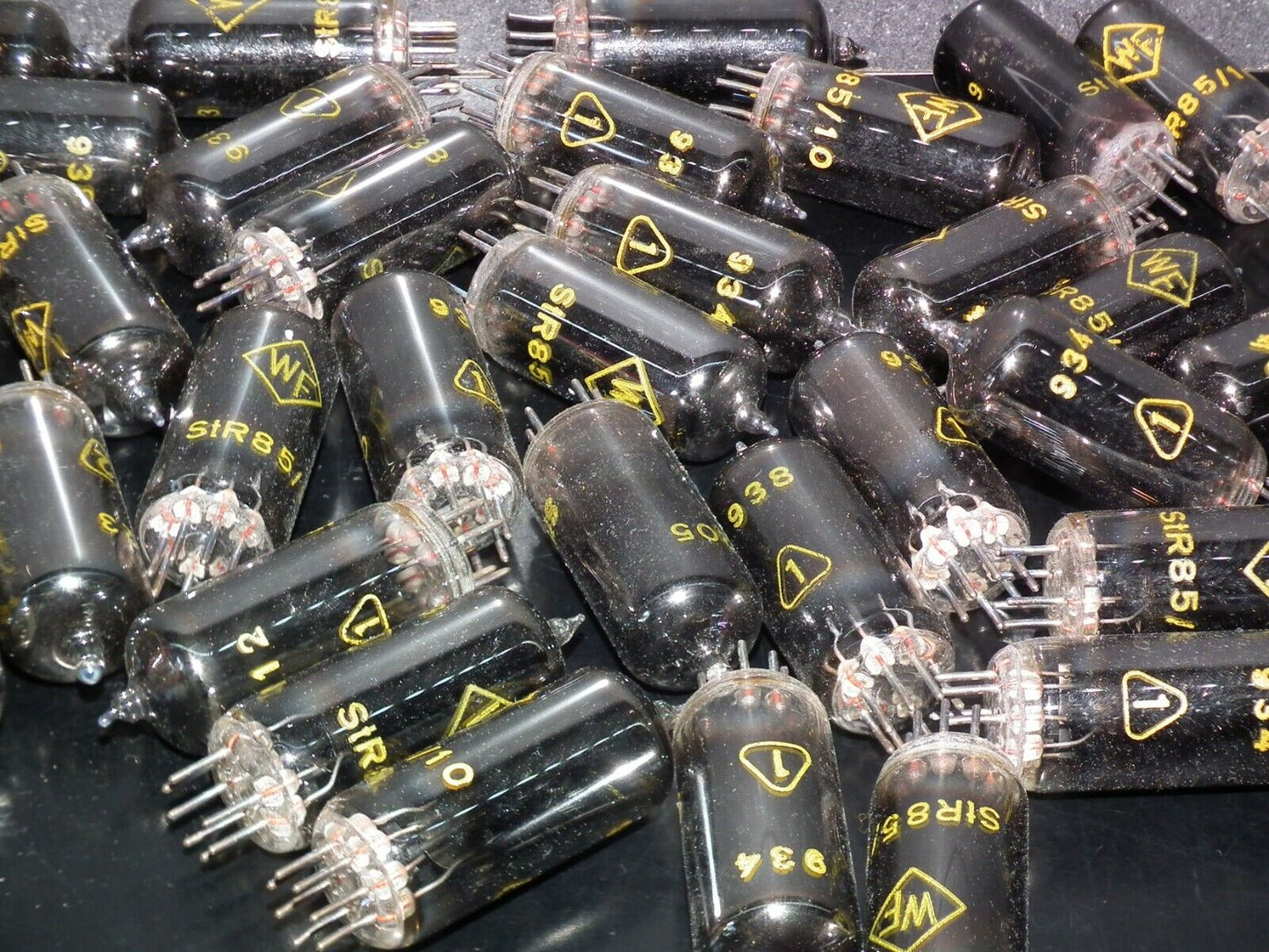 STR 85/10 RFT Germany NOS 1967, Voltage regulator tube 85A2 0G3 OG3 STV85