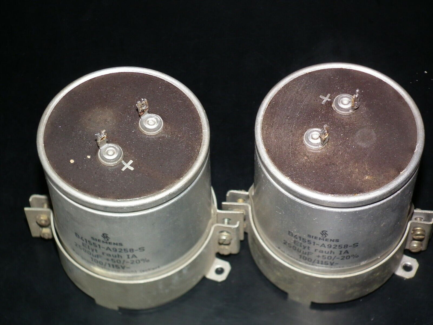Two vintage Siemens electrolytic capacitors 2500uF / 115V Klangfilm October 1967