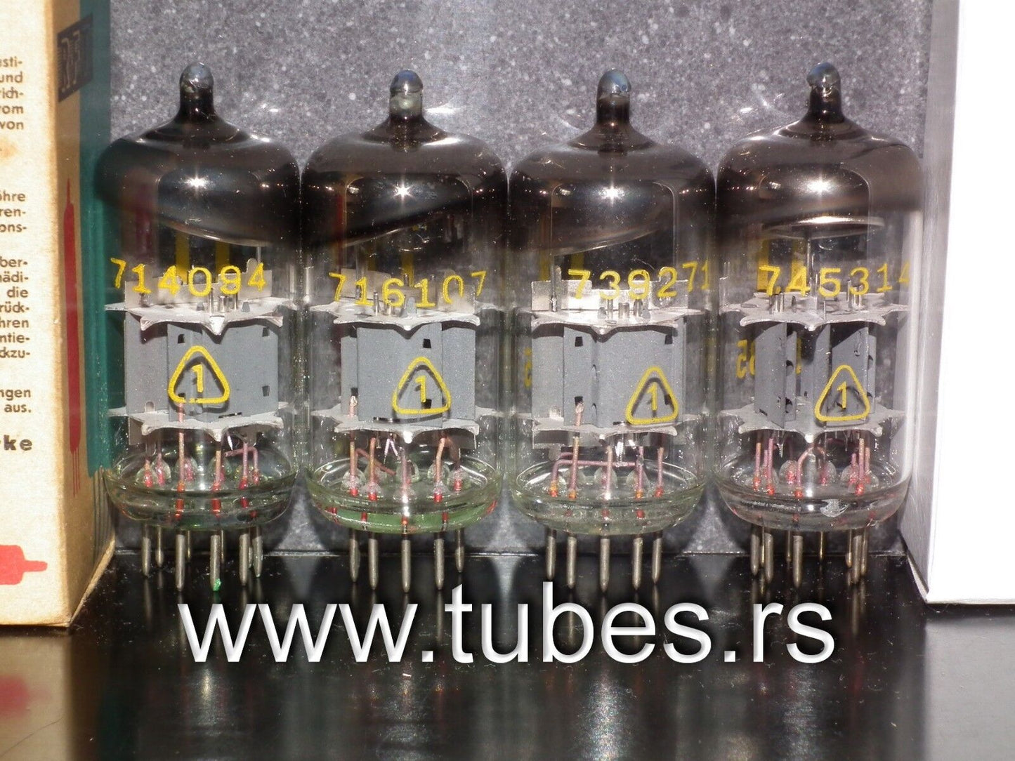 ECC85 RFT 6AQ8 Germany NOS big ring getter, Germany 1966 1967