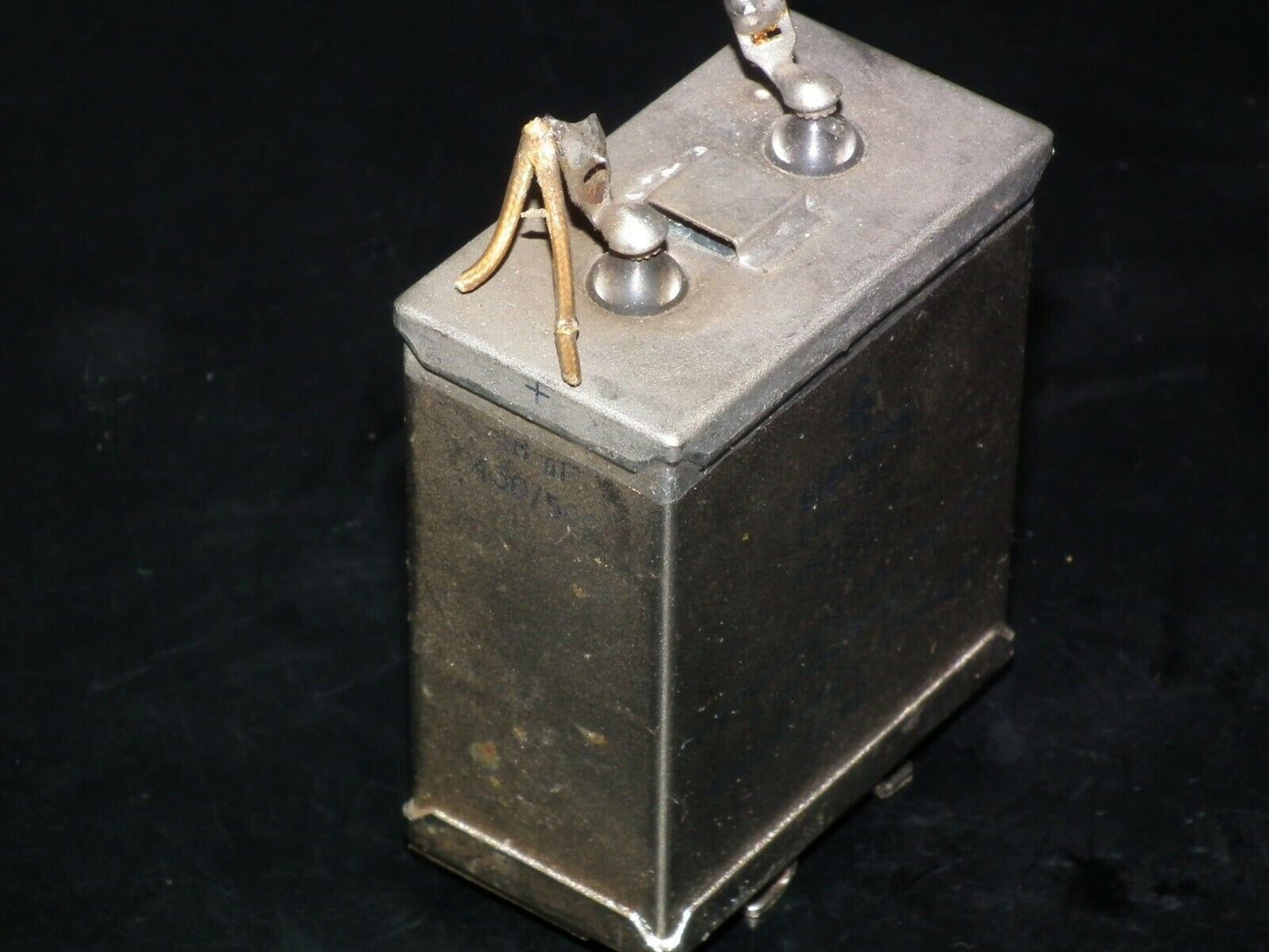 One vintage Siemens electrolytic capacitor 16uF / 500V Klangfilm glass end seal