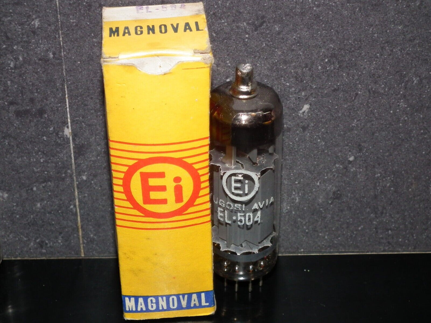 EL504 EI Philips NOS NIB Output Pentode
