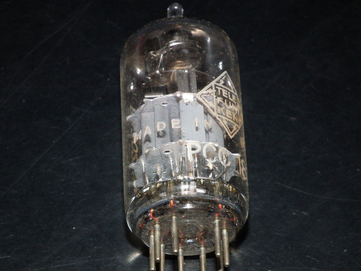 PCC189 7ES8 Telefunken Diamond Bottom Made in West Germany