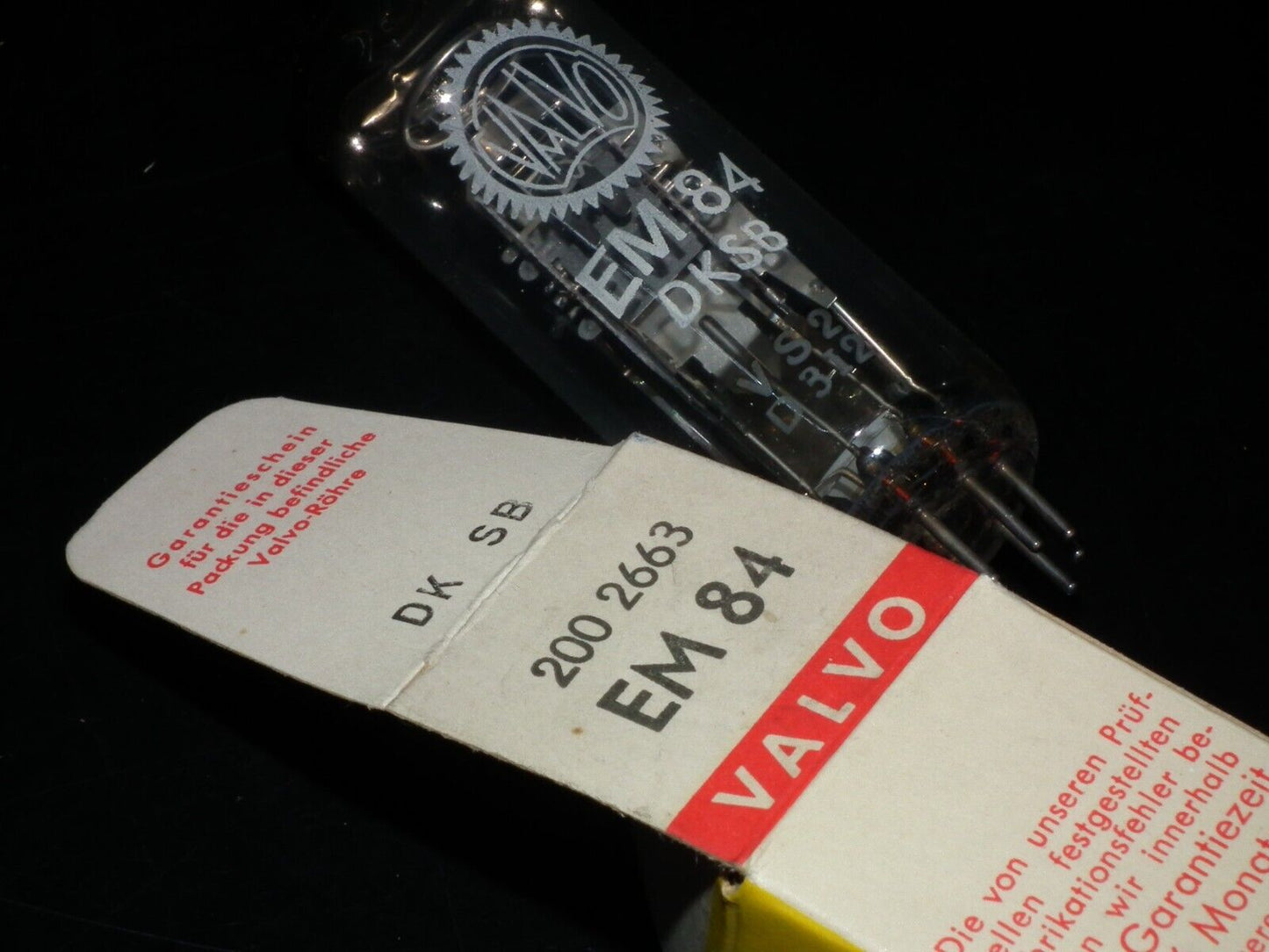 One (1 pcs) EM84 Valvo NOS NIB Tuning Indicator Tube Magic Eye