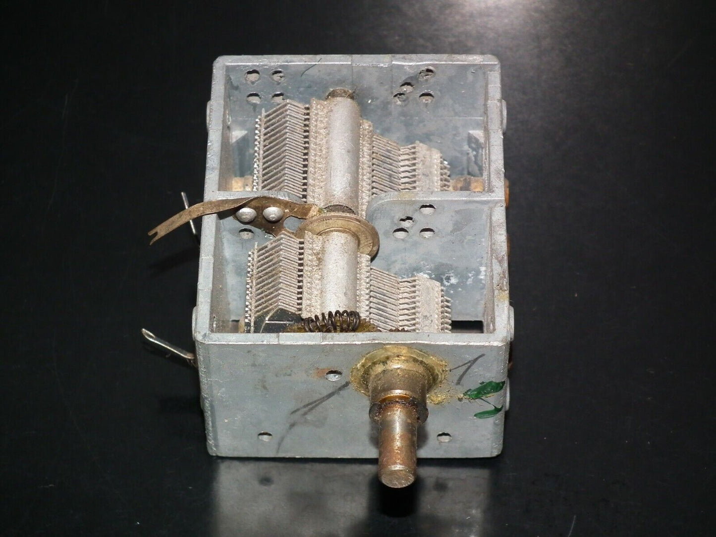 AIR VARIABLE CAPACITOR 440pF + 490pF for MW SW Tube radio receivers