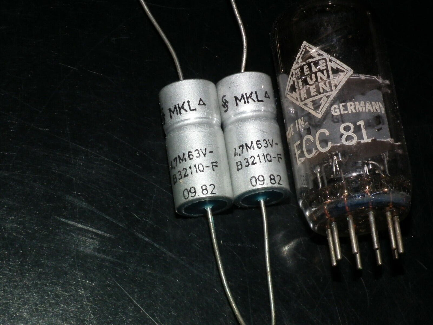 Two NOS vintage Siemens MKL Capacitors 4.7mfd 63V Klangfilm West Germany 1982