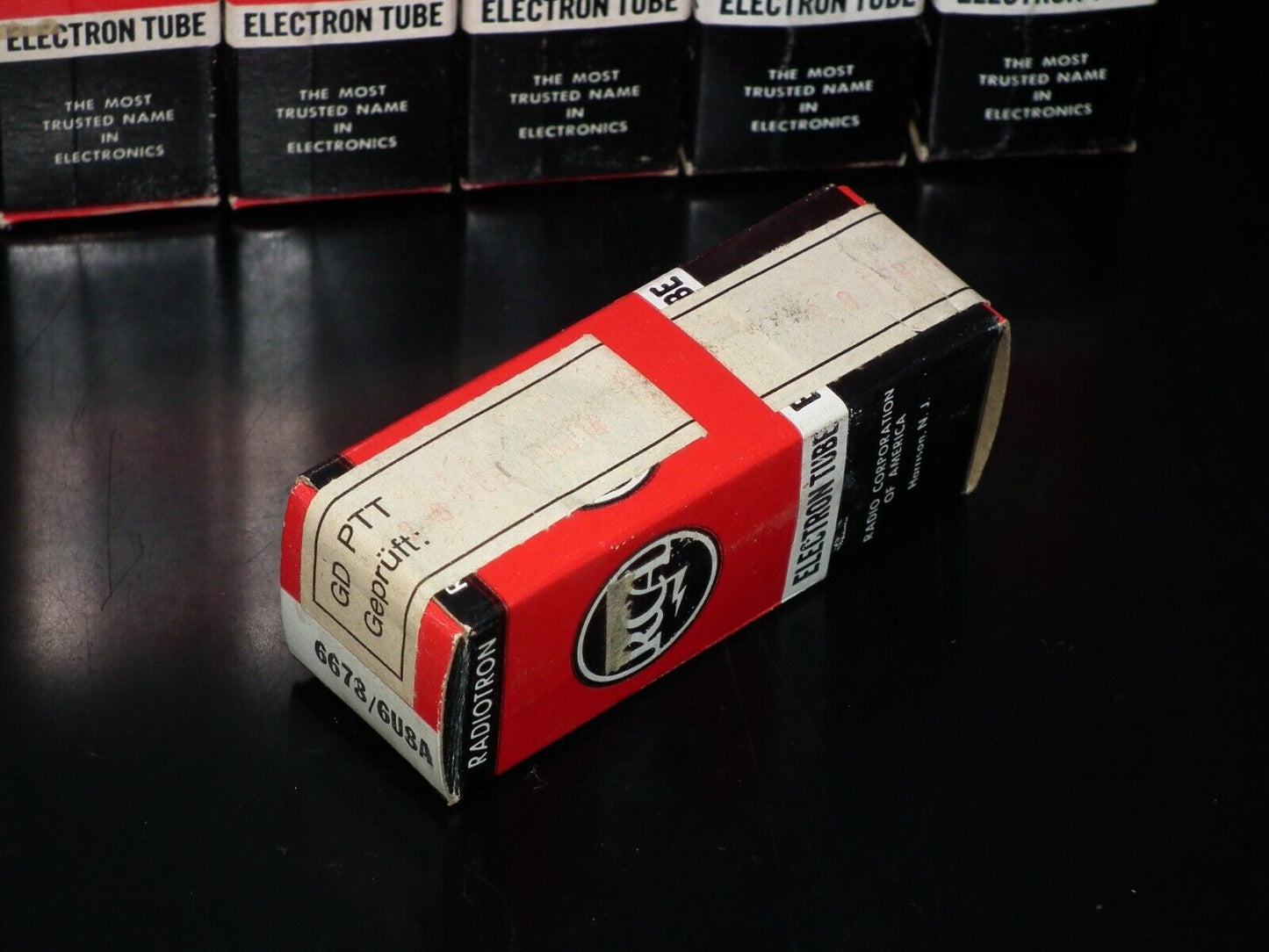 Platinum matched pair 6678 RCA 6U8A NOS NIB 6GH8A ECF82 6EA8 Black Anodes